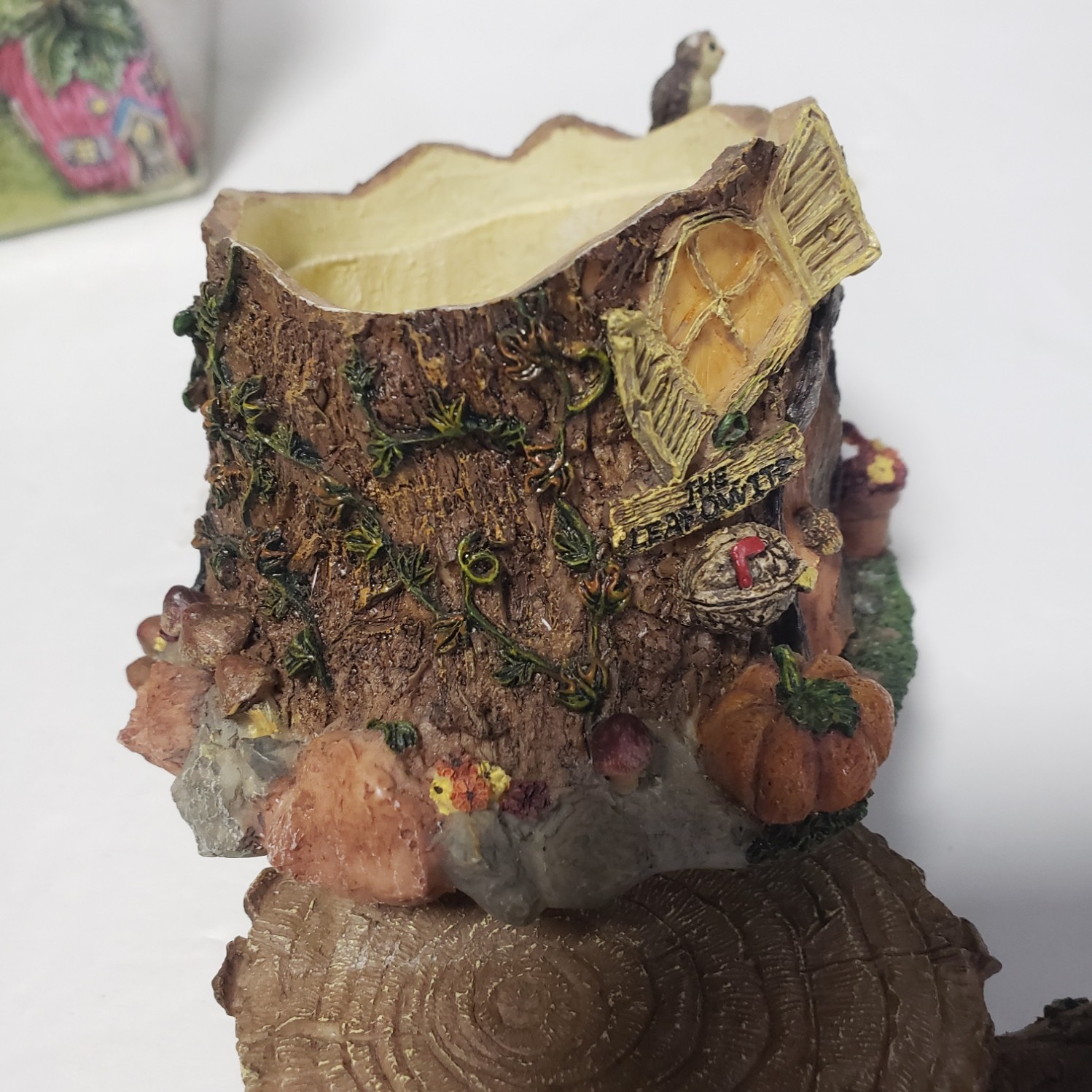 The Boyds Collection Route 33 1/3 Autumn’s Hollow Hideaway #19914 Halloween Fall