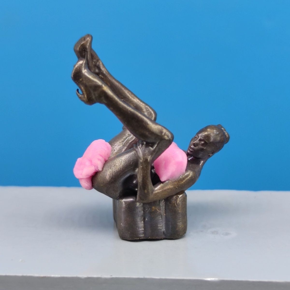 Black Solid Brass Sexy Yoga Exercise Beauty Men Toy Gift Table Ornament