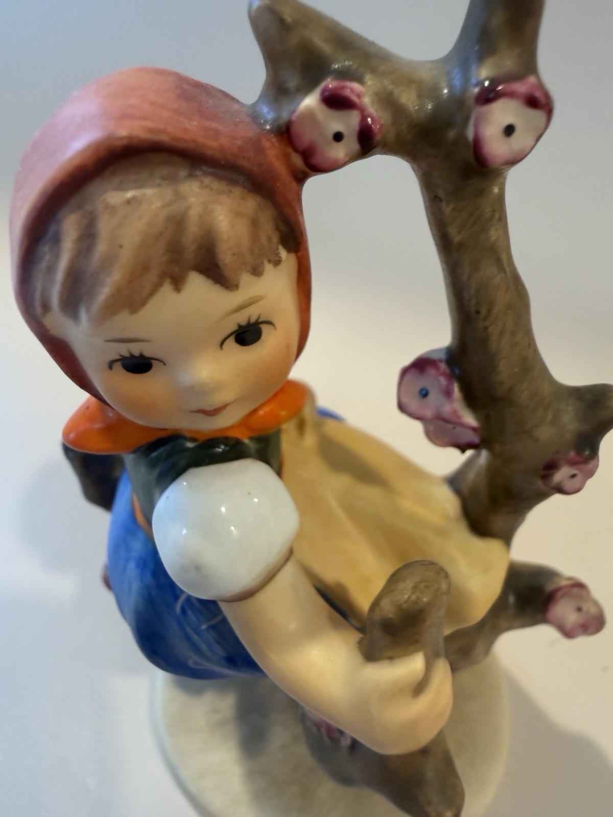 Goebel Hummel Figurine “Apple Tree Girl”