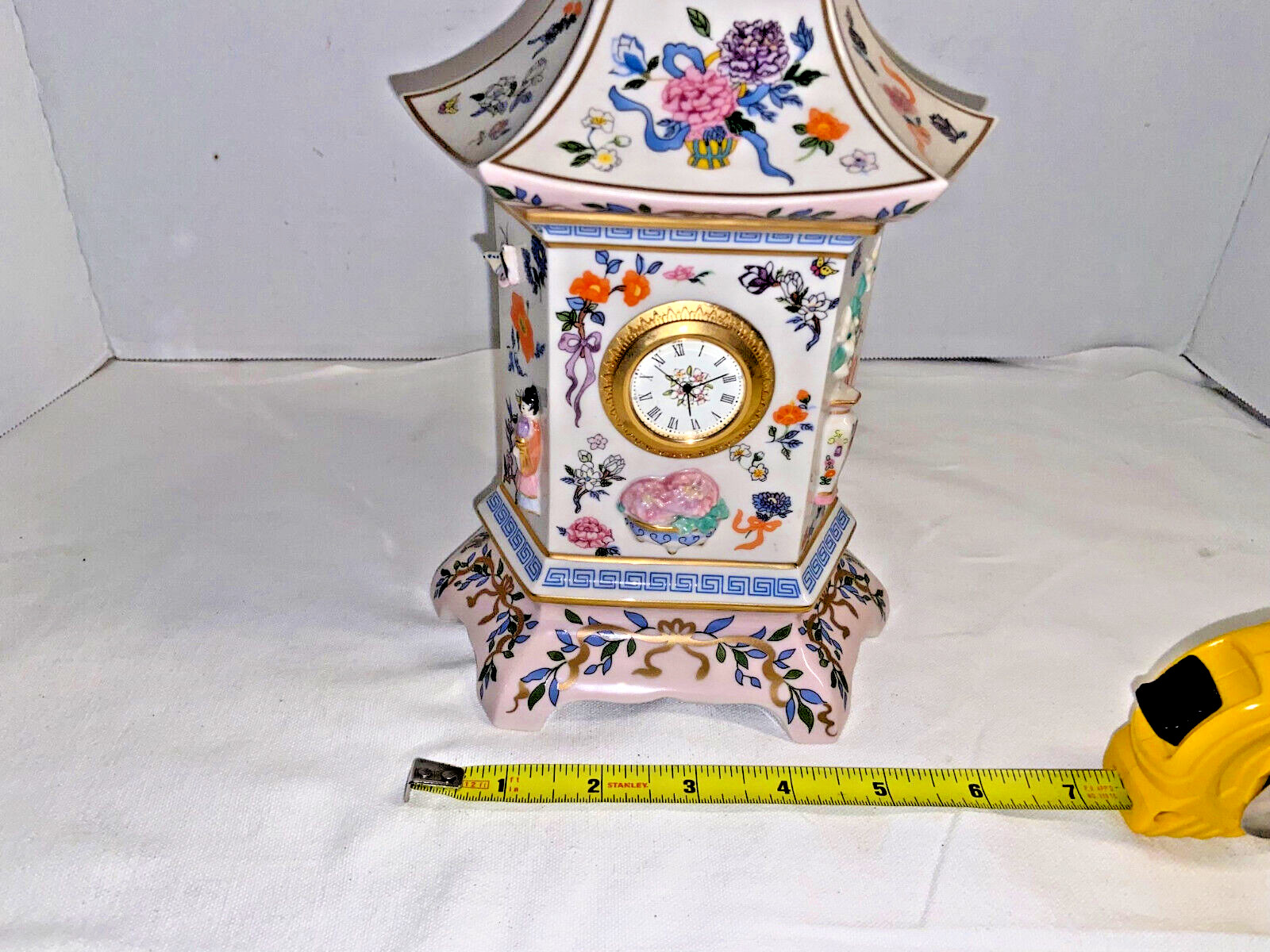 Franklin Mint Ceramic 3D Mantle Clock Of ONE HUNDRED FLOWERS by Dawen Wang