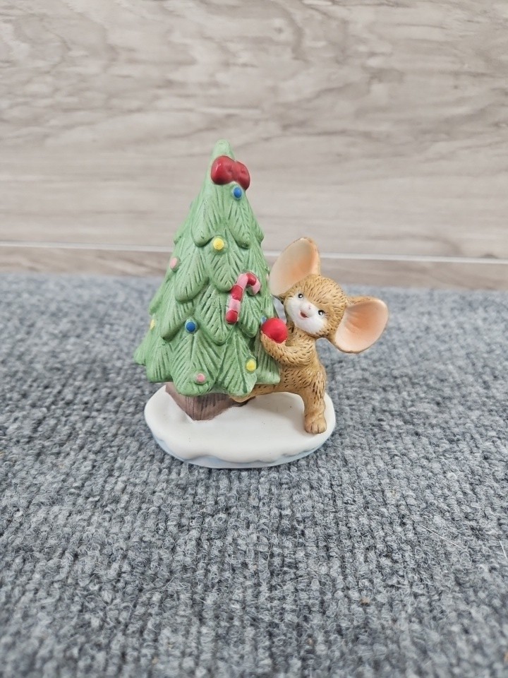 Homco 8905 Christmas Mouse Decorating Tree Figurine Holiday Vintage