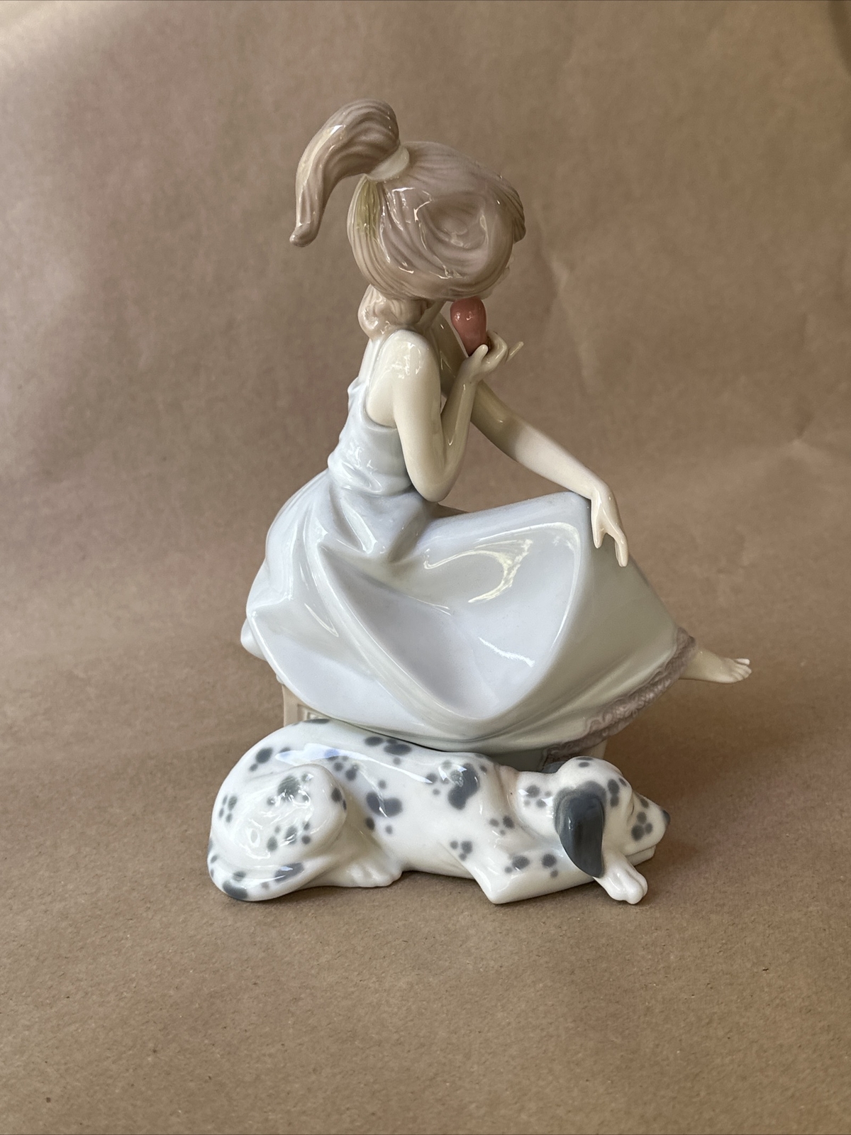 Lladro 05466 Chit Chat Girl On Phone With Dalmatian Dog, Artist Signed,Mint,￼Box