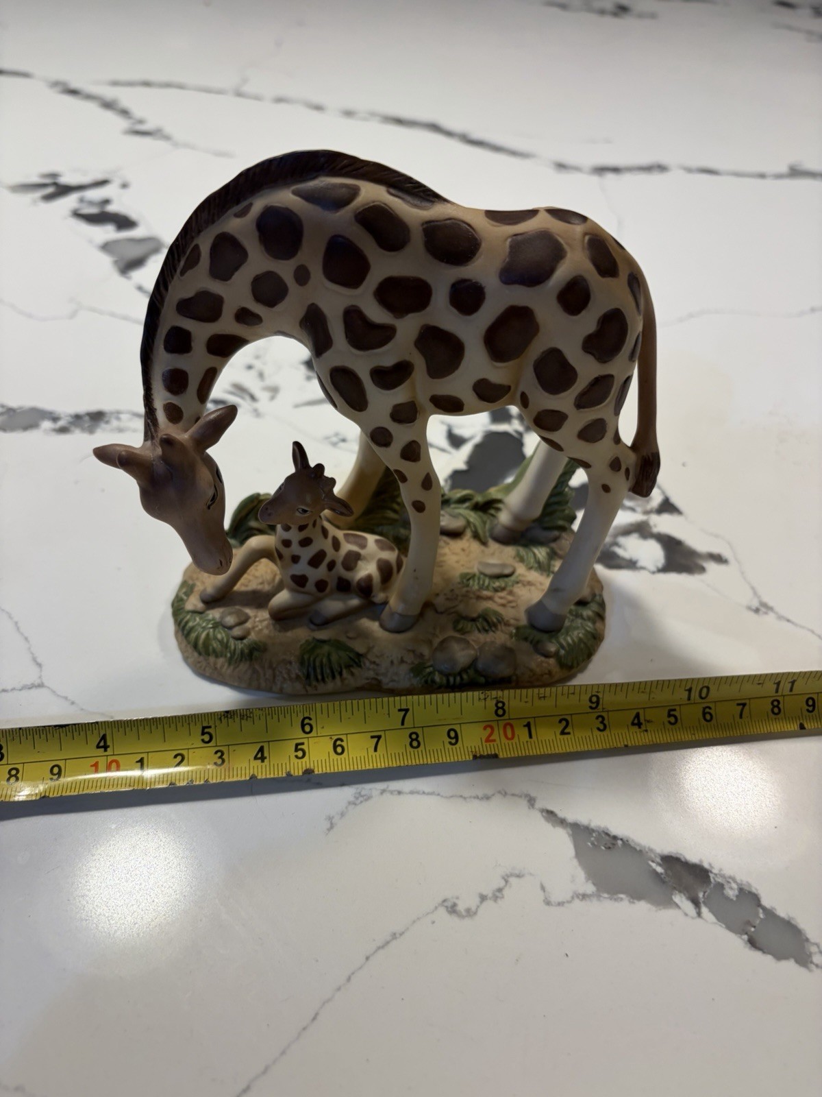 HI003 – HOME INTERIORS – 1999 GIRAFFE & BABY – MOTHERLY INSTINCT #14064-99