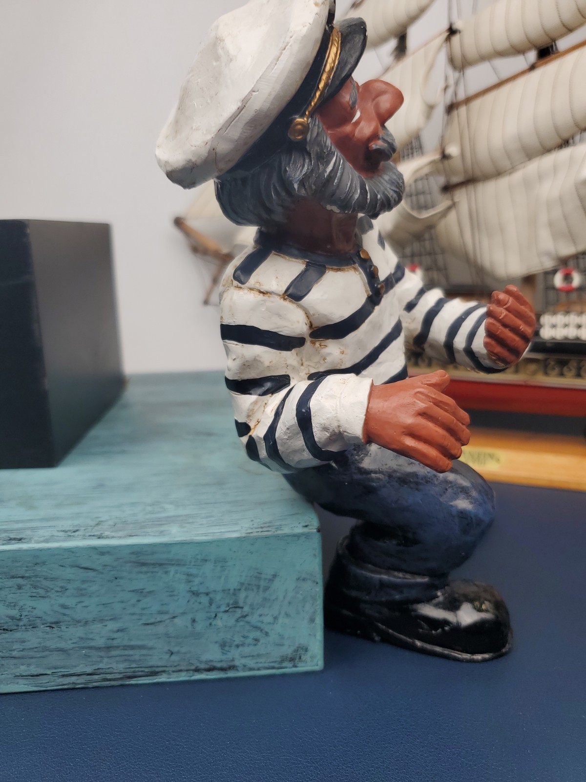See Captain Nautical Theme Wine Holder