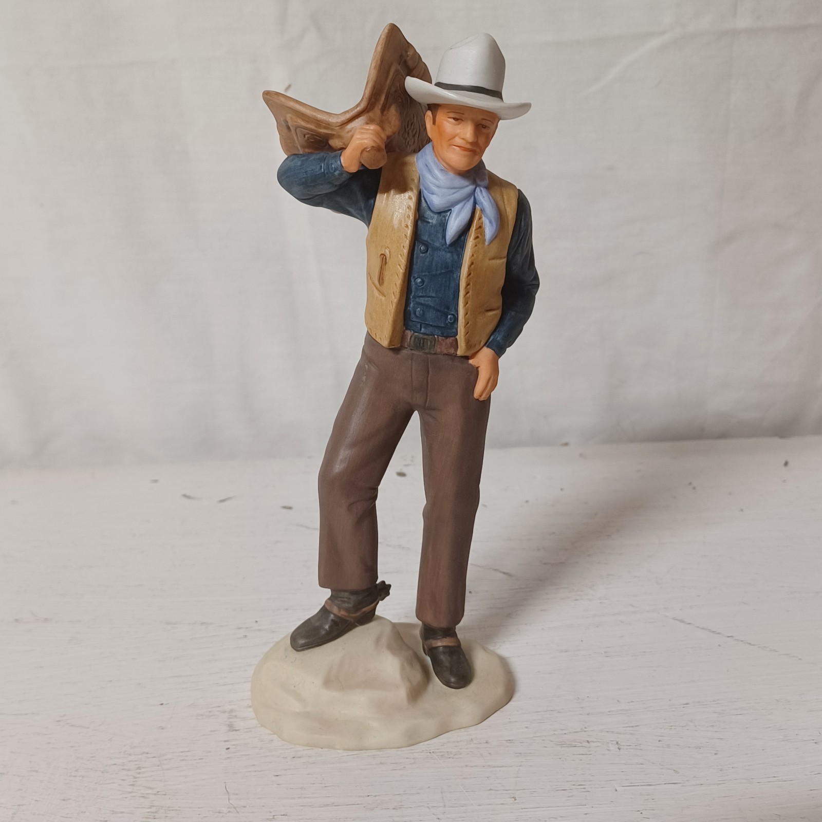 Vtg 1985 Avon John Wayne Figure as Bob Seton 1939 Film Dark Command 7.25″ H