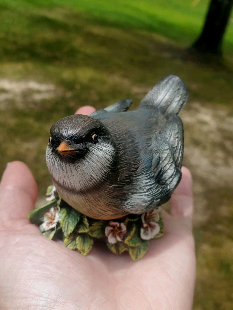 Blue And Gray Bird Perching On Pink Pansies Flowers Figurine 3.5″ x 3″