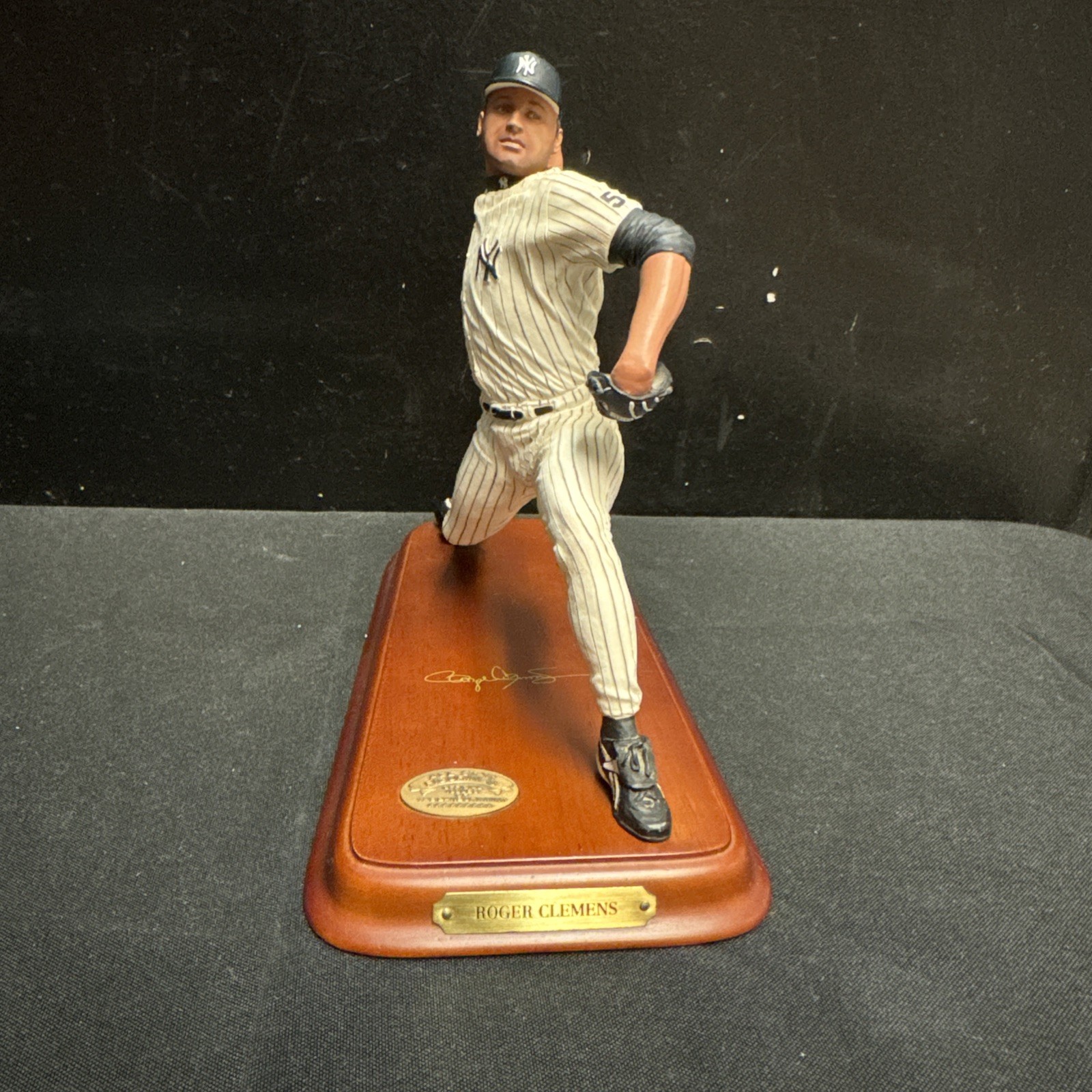 ROGER CLEMENS New York Yankees MLB Danbury Mint Baseball Figure