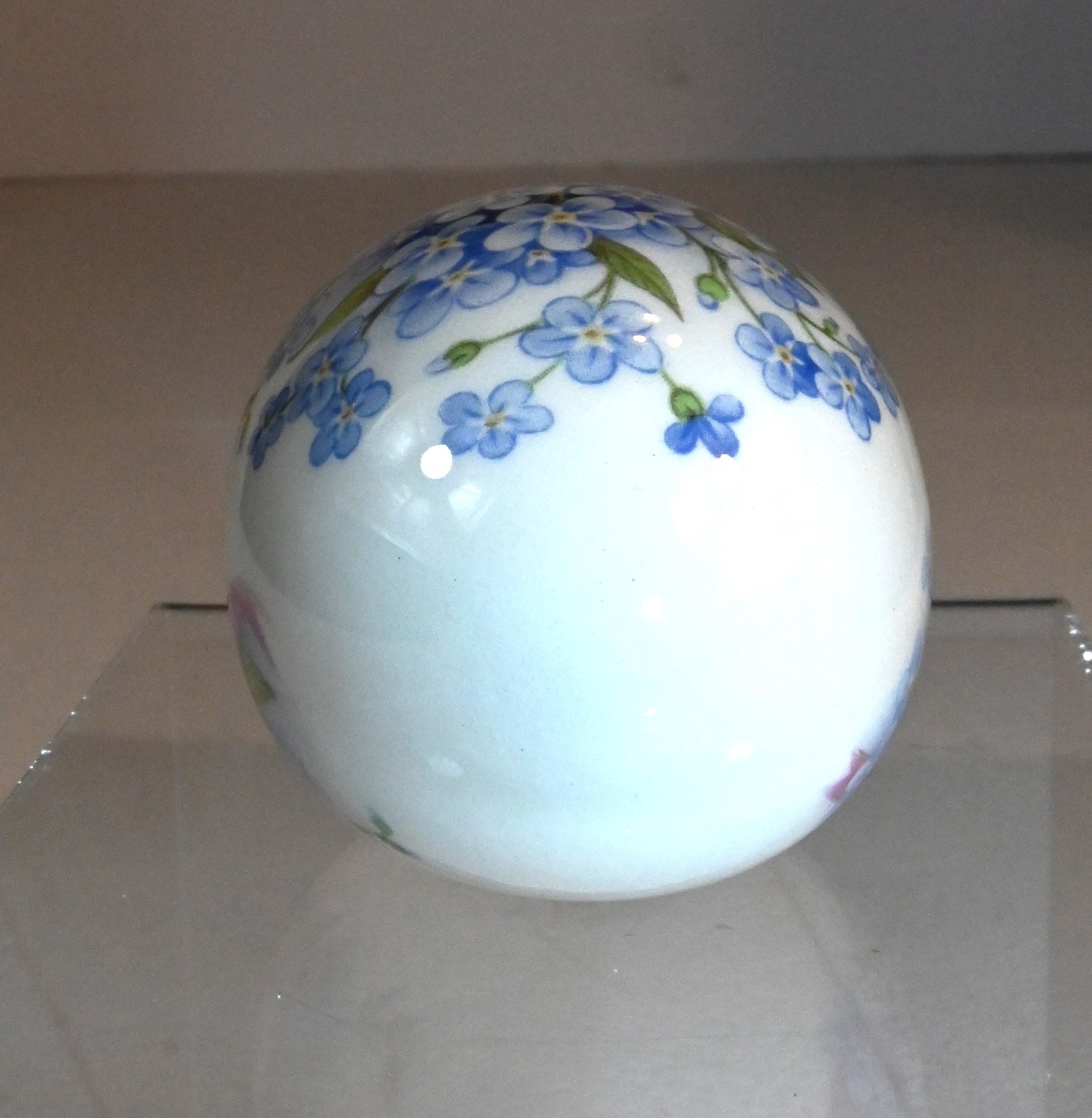 VTG Porcelain “The Egg Lady” Hand-painted, Blue Forget-Me-Not Flowers, 2.5″ x 2″