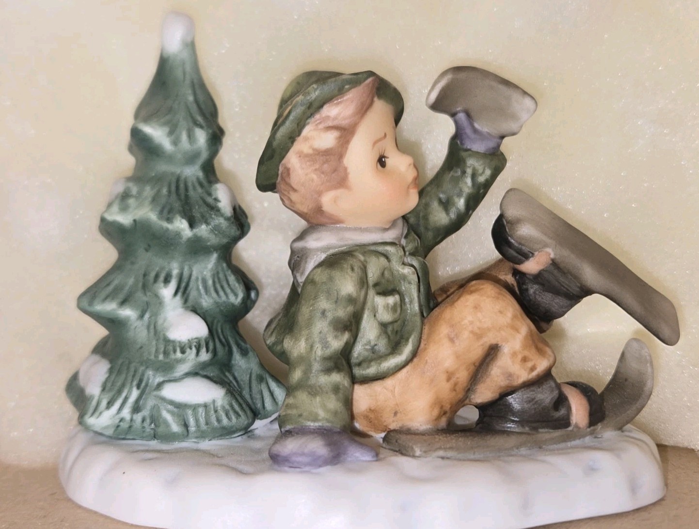 Goebel Berta Hummel “Just One Ski Left” Figurine BH190/P 2003 StudioHummel