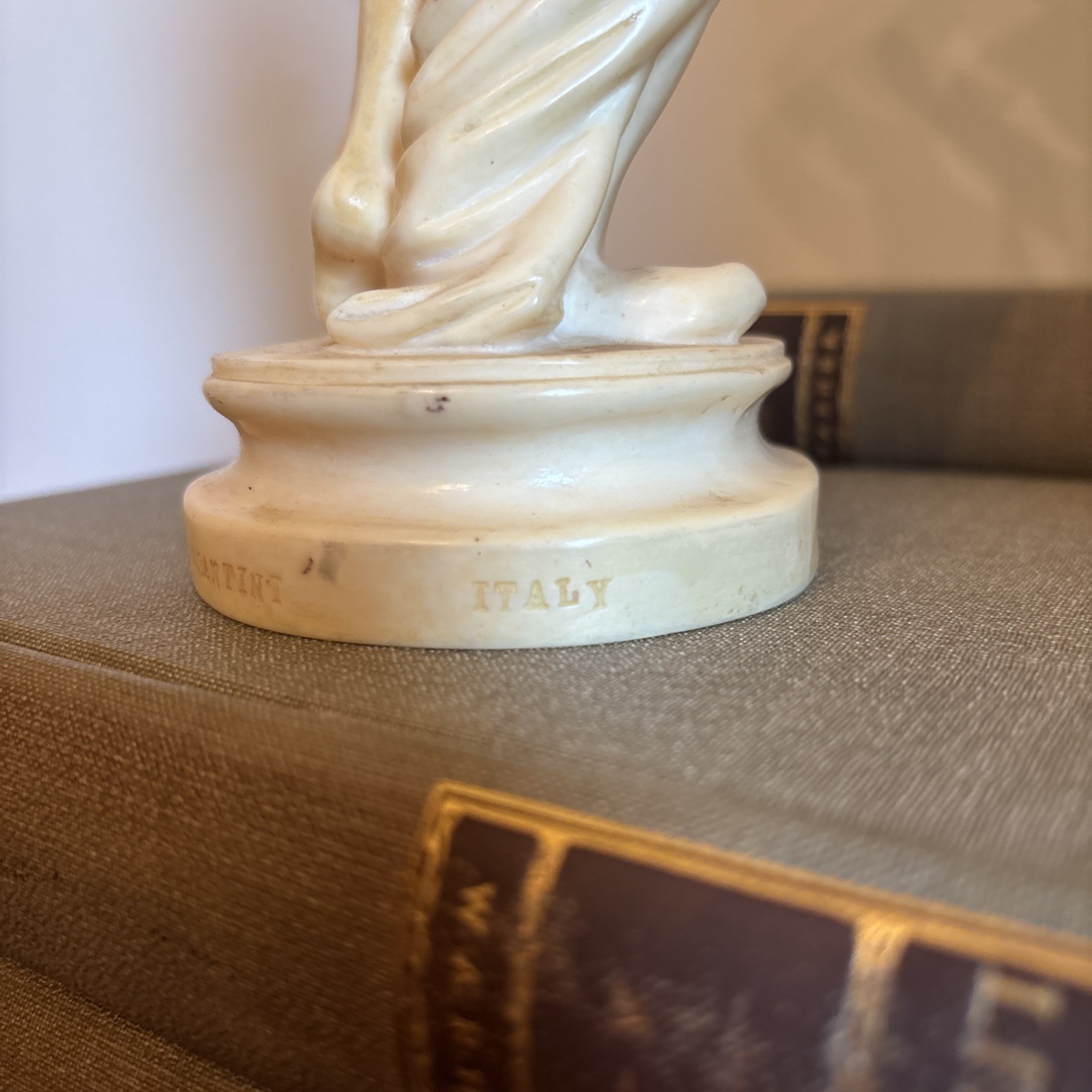 A. Santini Eleganza Ltd Figurine Italian Marble Nude Female Art Stone Beige 12”