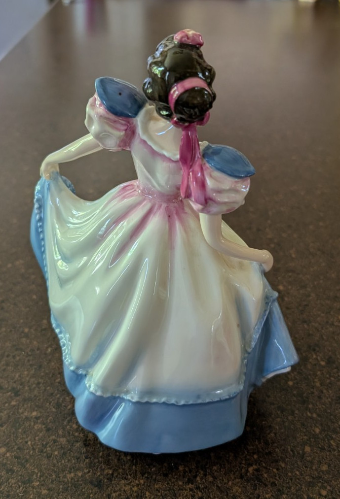 ROYAL DOULTON Figure ANGELA MODEL NO HN 3419