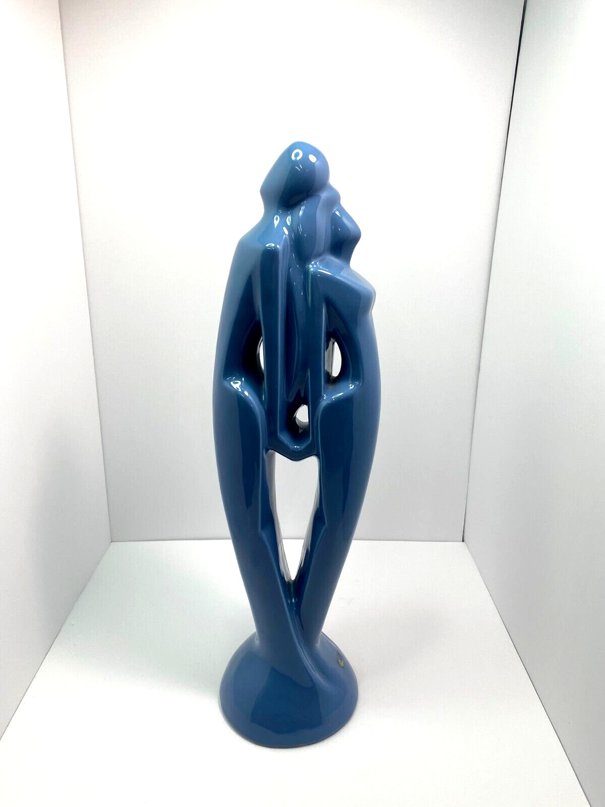 90’s Haeger Rendezvous Standing Romantic Loving Couple Statue Blue 20 inches