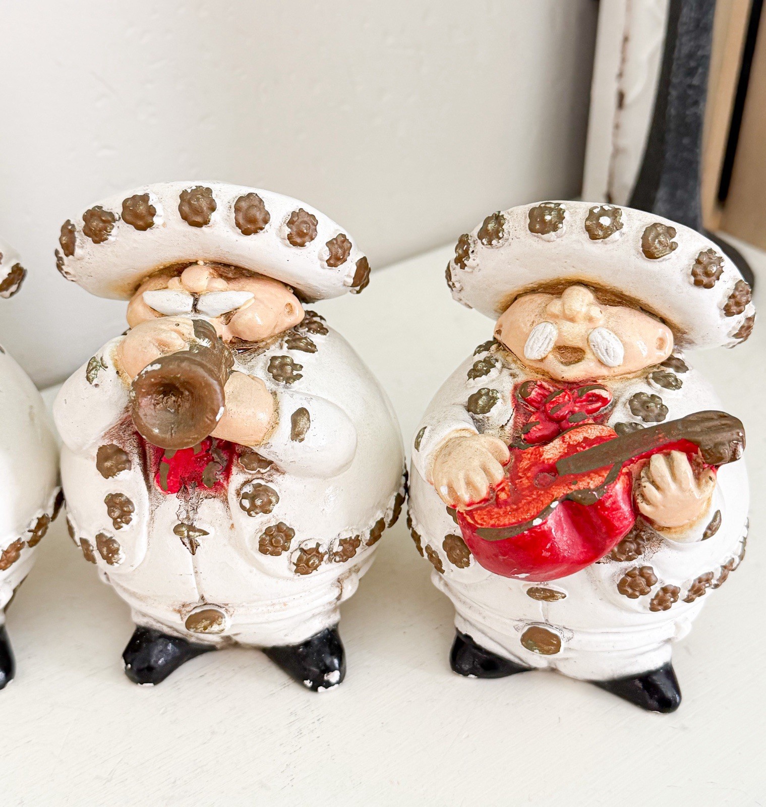 Vintage Mexican Folk Art Chalkware White Gold Mariachi Gorditos Band 7 Pieces