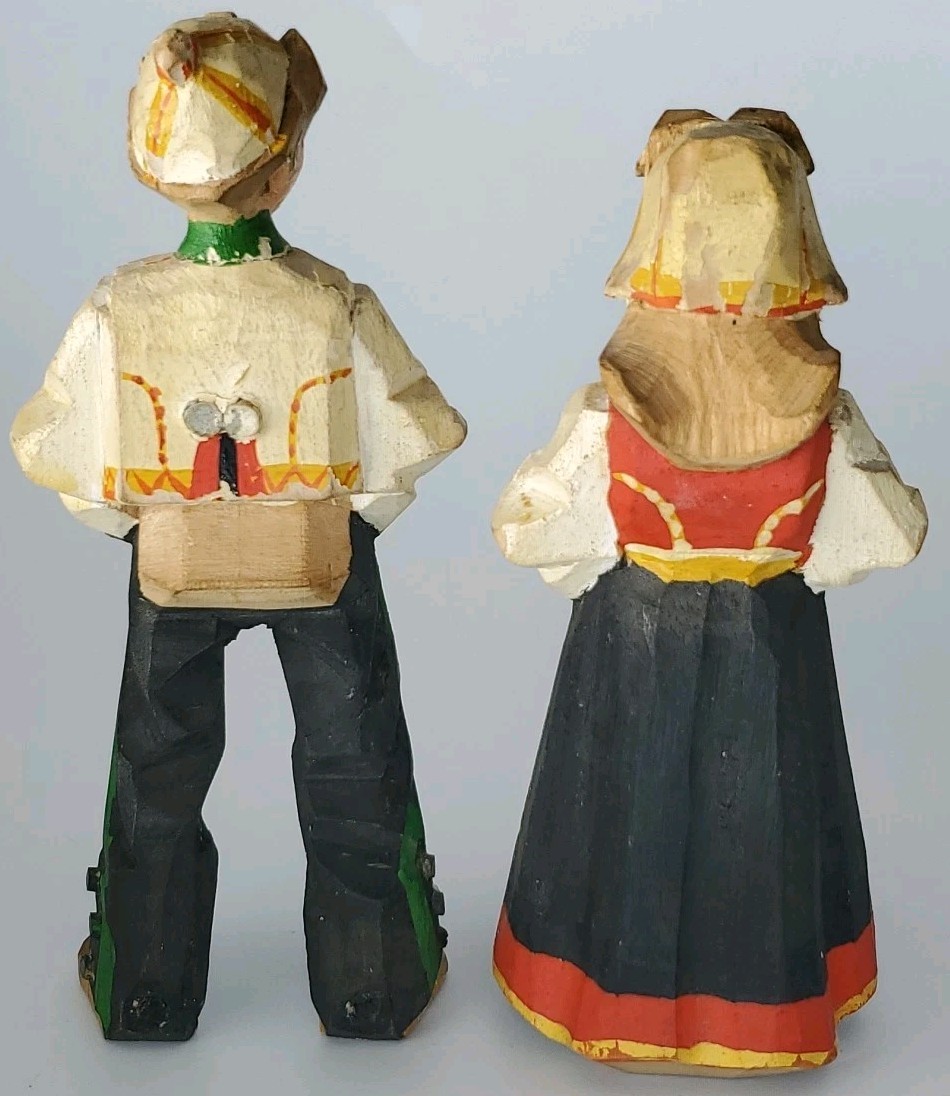 Vtg Henning Hand Carved & Painted Couple From Norway Norwegian Folk Art Figurine
