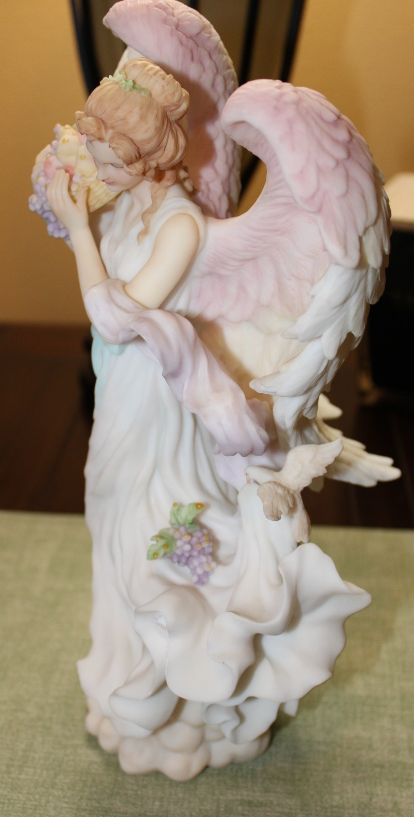 Seraphim Classics “Nina” 1998 Heavenly Harvist #81491 12.5″ Angel