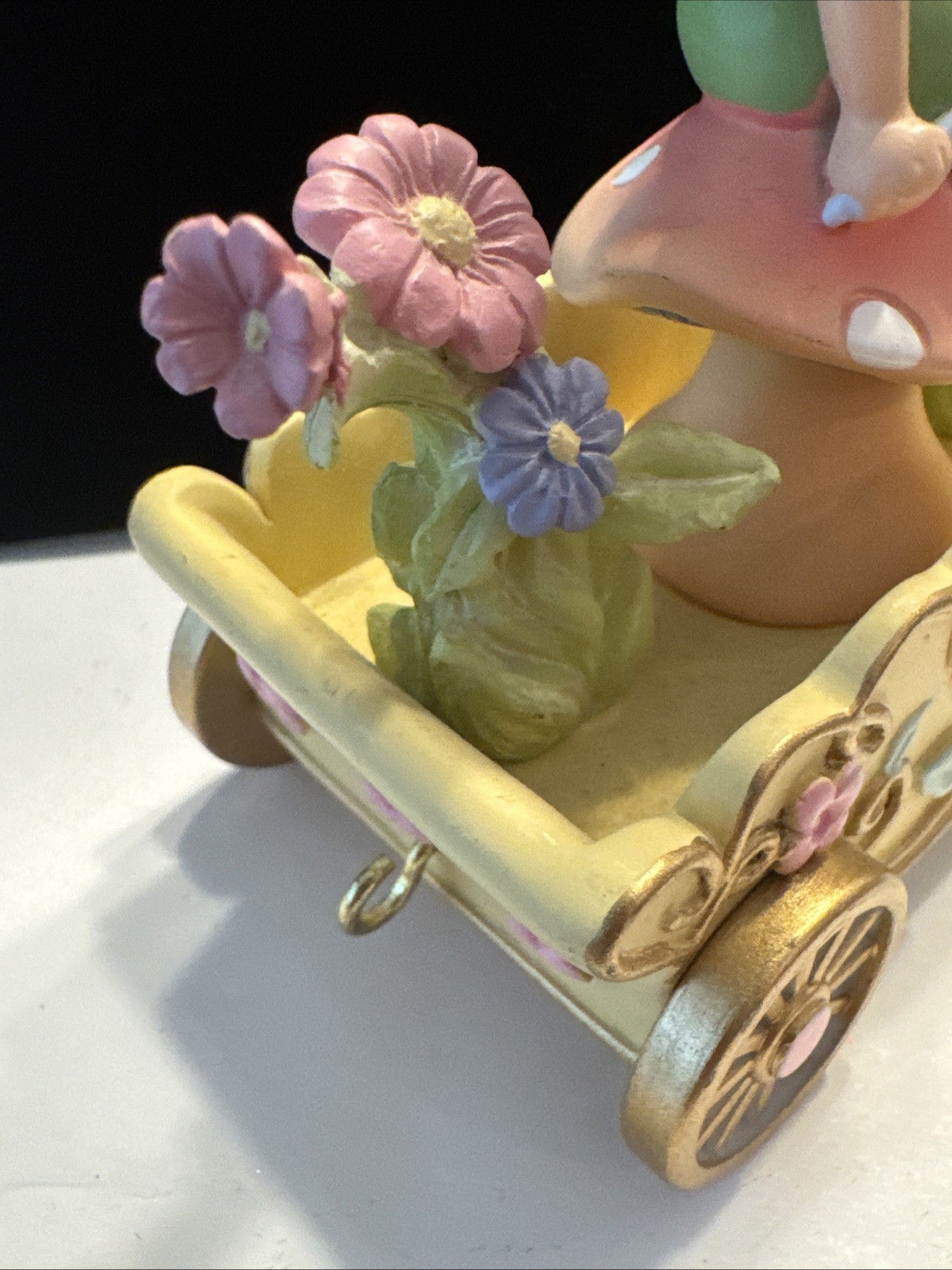 = Precious Moments Disney Showcase BIRTHDAY PARADE Tinker Bell Age 6