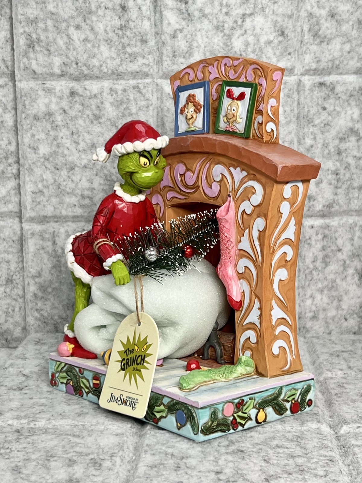 Jim Shore Grinch Pushing Tree Up Fireplace Christmas Figurine #6015214 – NEW