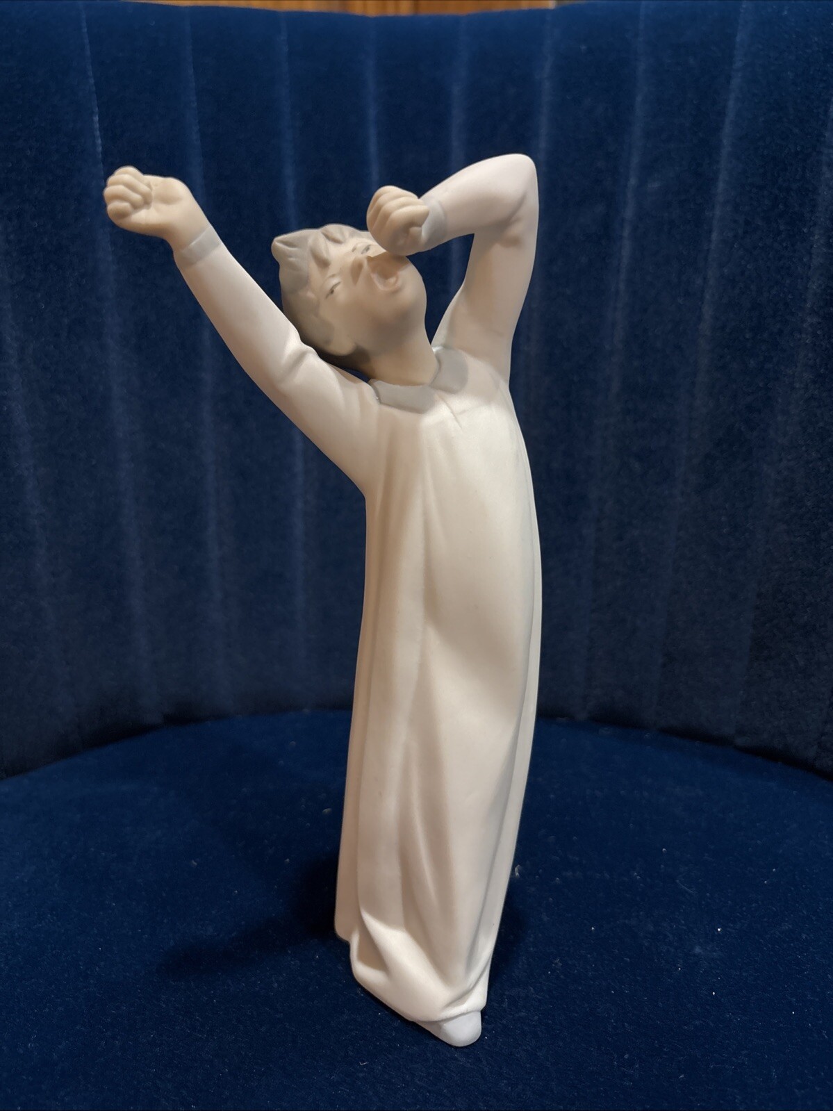 Vintage Nao by Lladro Yawning Boy Porcelain Ceramic Figurine Retired Matte Glaze