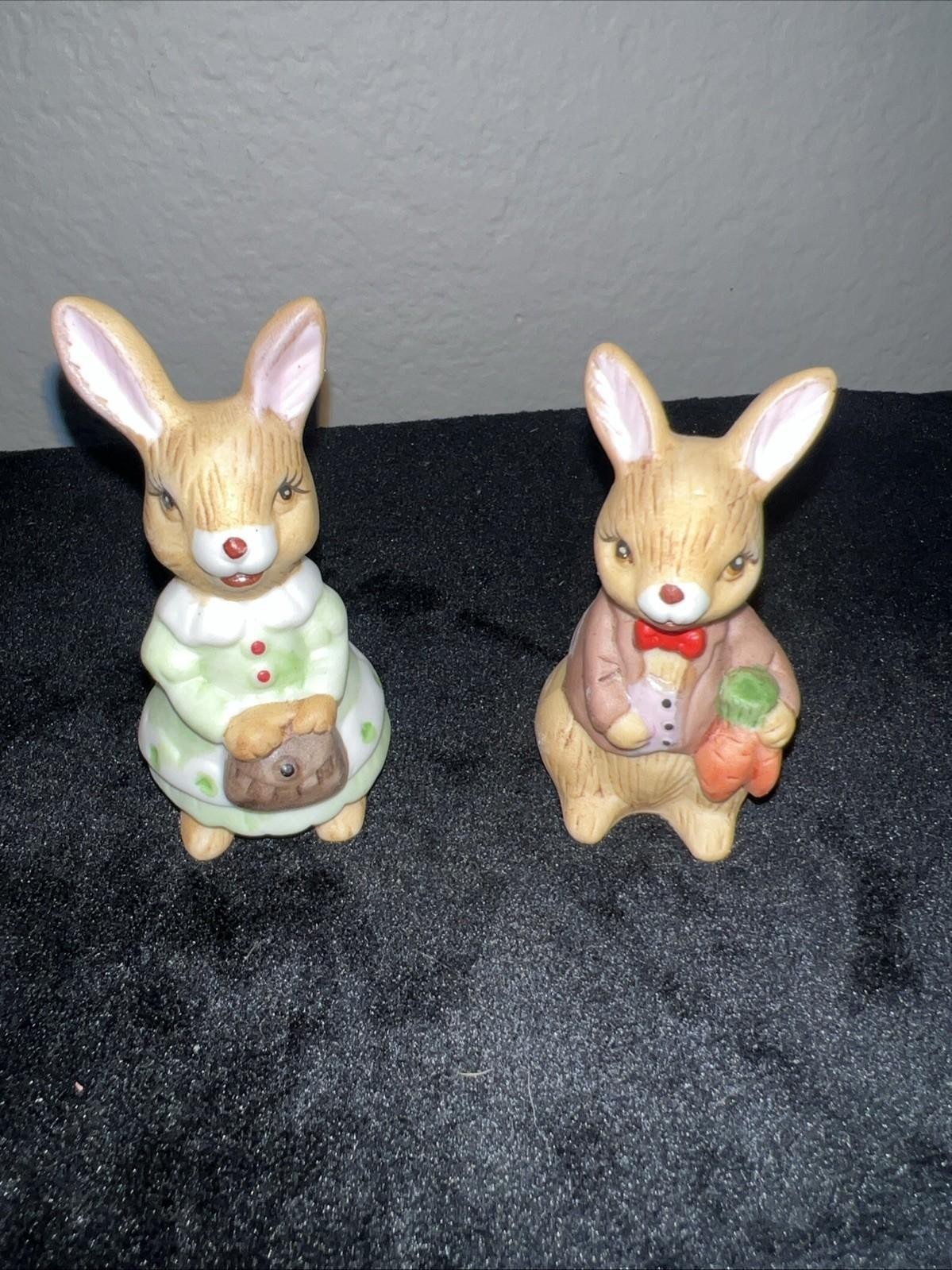 Vintage Rabbit Dog Figurines And Shells Lot