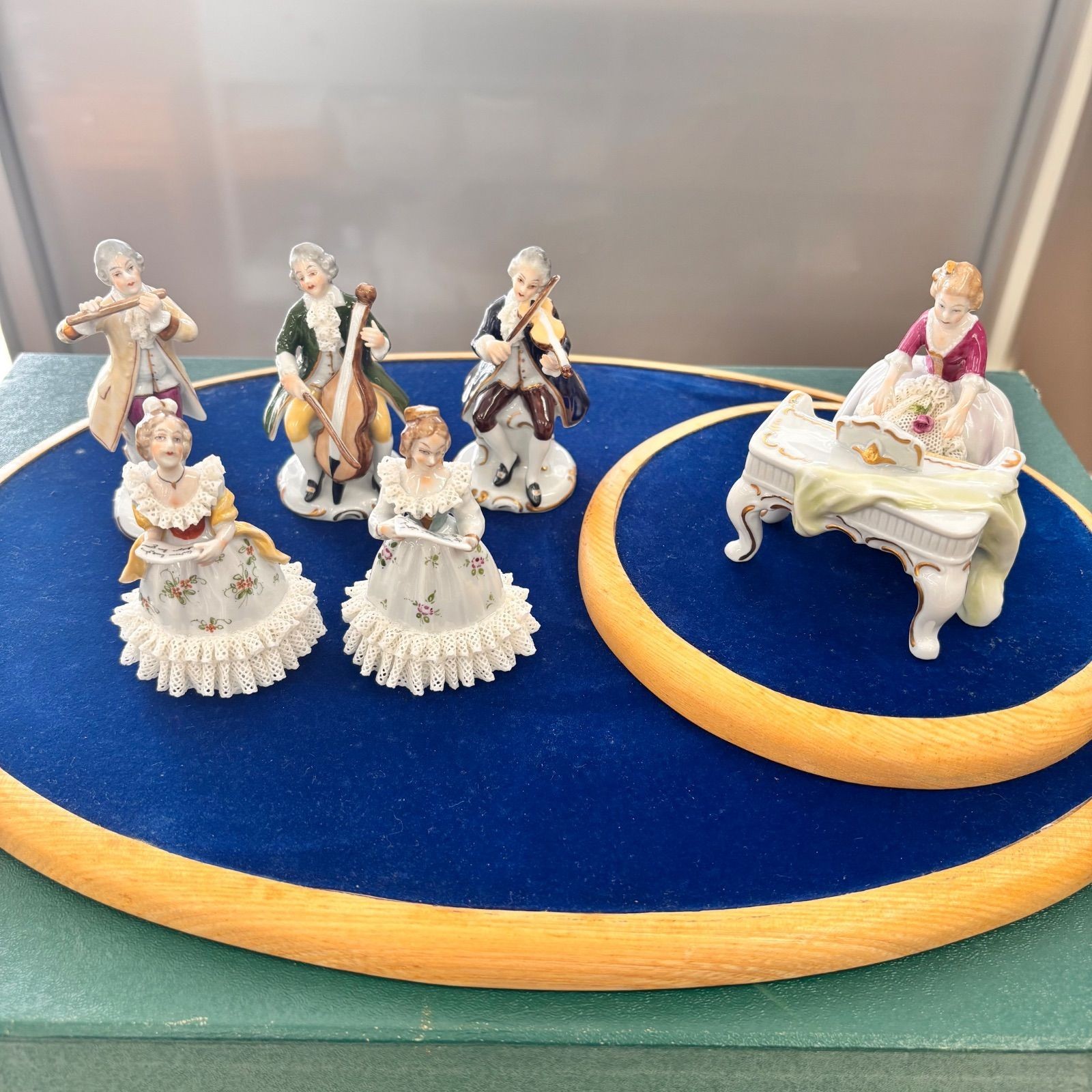 Antique Thuringian Poscelain Court musician Figurine 6-piece set made in Germany