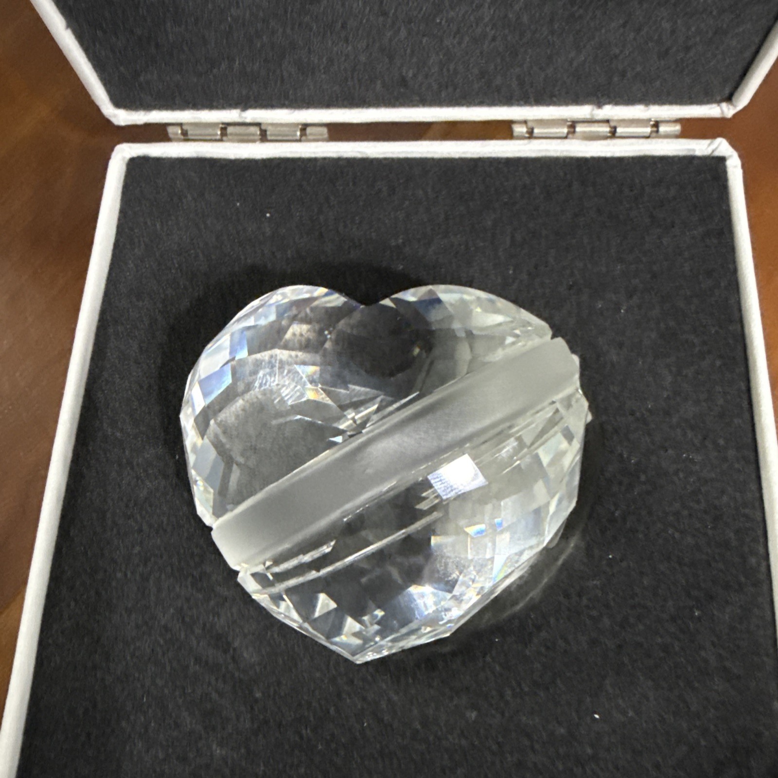 Swarovski Crystal ” exquisite accents” Heart Figurine with frosted bow in Box