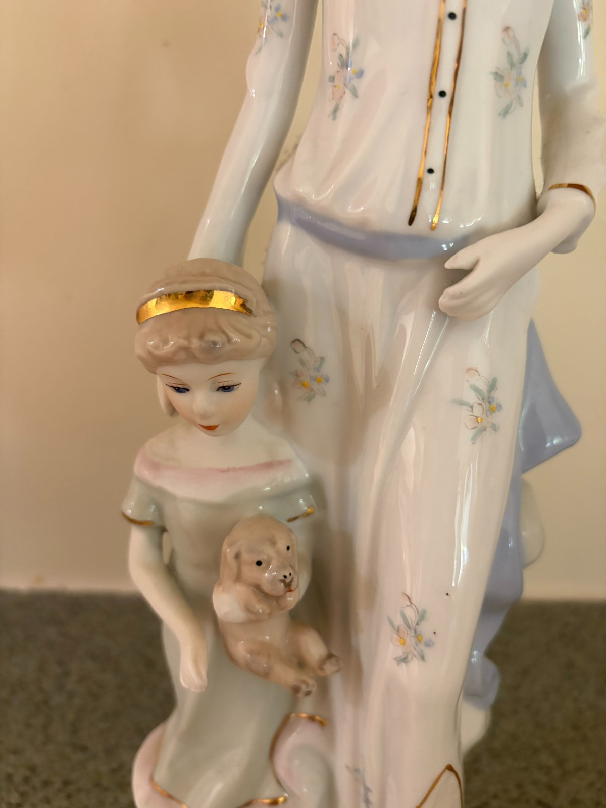 Porcelain Victorian Elegant Lady Mom w/ Adorable Little Girl Statue Figurine 15