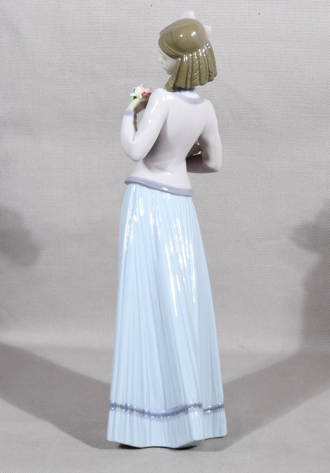 Lladro #7644 Innocence In Bloom 10″ Tall With Box