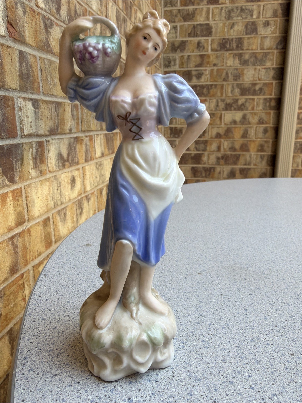 Vintage Porcelain Ardalt Grape Harvest Woman Figurine 7710 Made In Japan 7 Inch