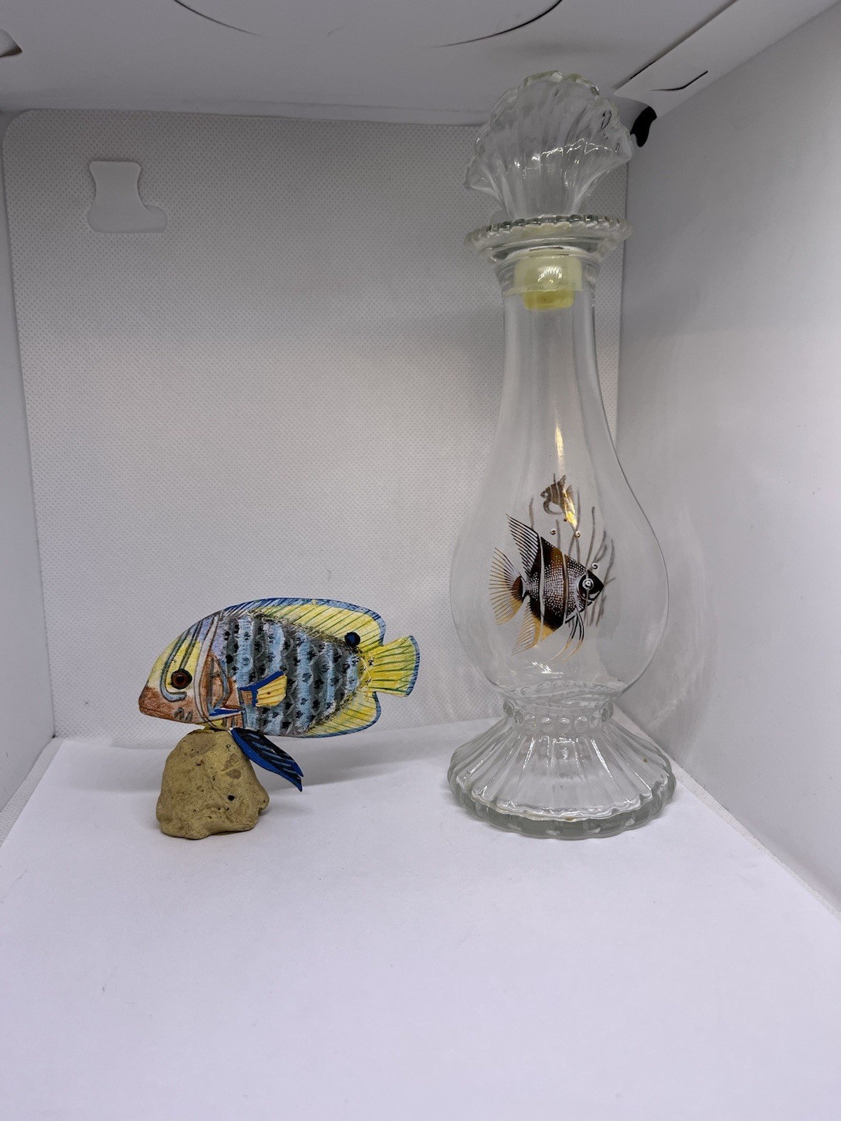 bathroom accessories bottle fish scene both sides & fish on rock glass wood