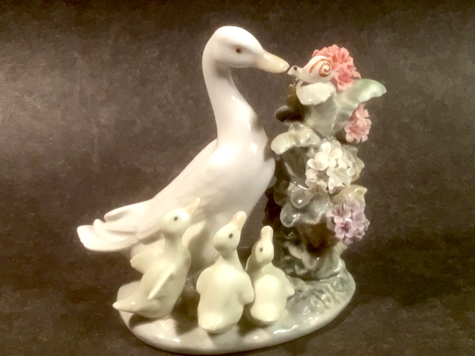 Vintage Lladro – How do you do? -Duck family with Snail and Flowers Figurine
