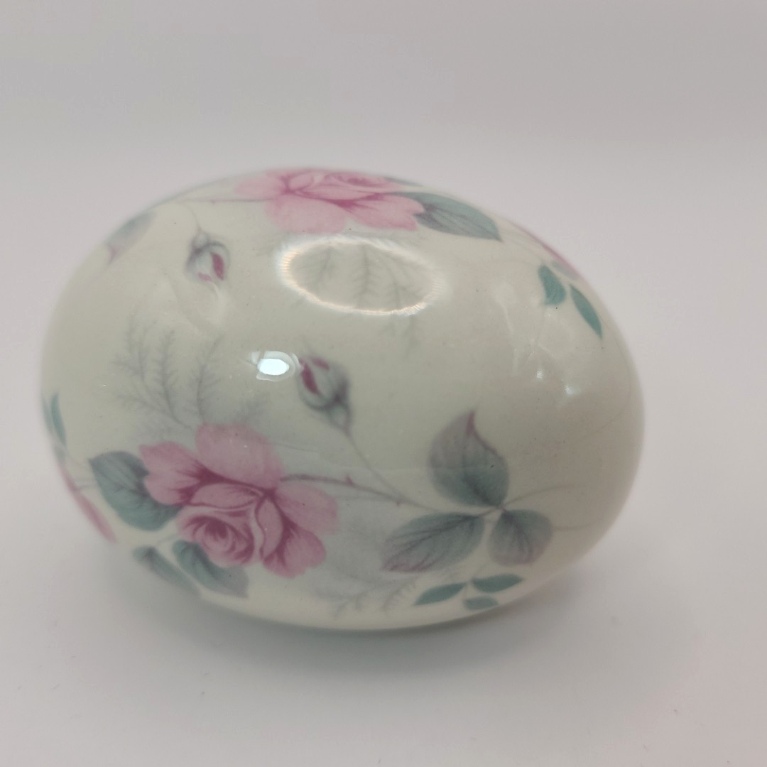 The Egg Lady Decorative Painted Porcelain Ceramic Egg Floral Design Vtg 2.5″