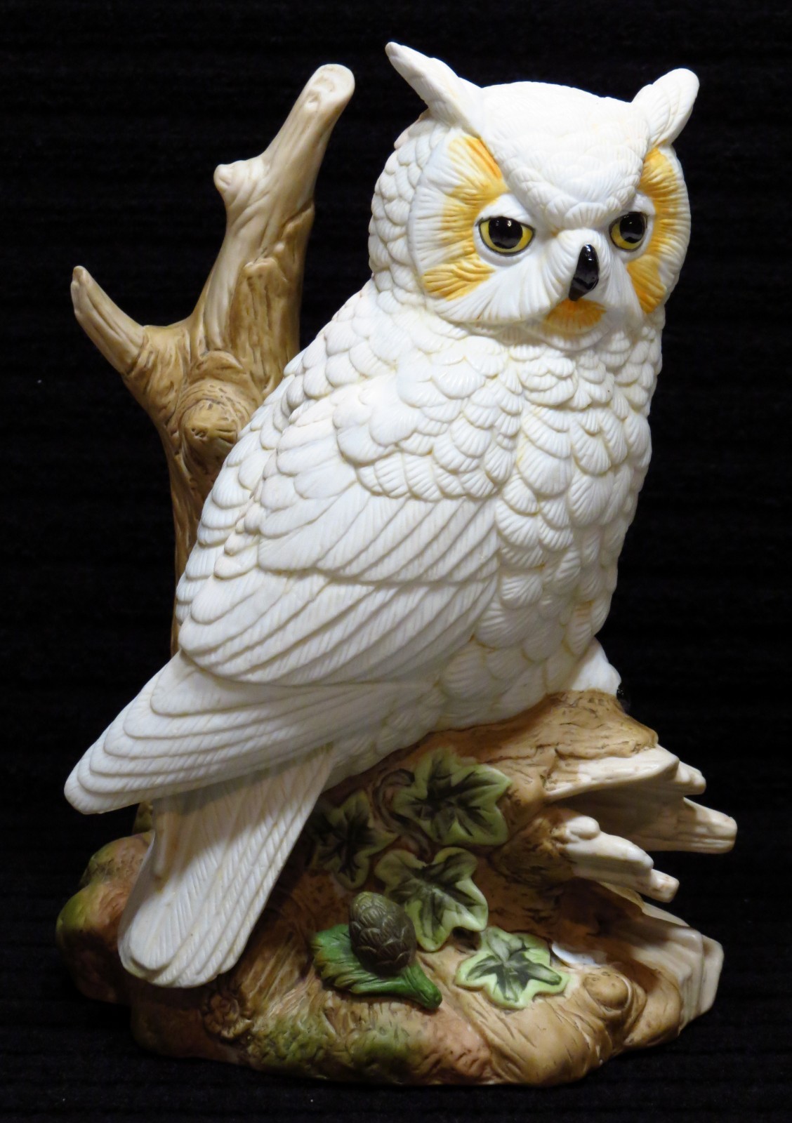 White Owl On Stump Figurine Large Ceramic Porcelain Wildlife Nature Home Decor