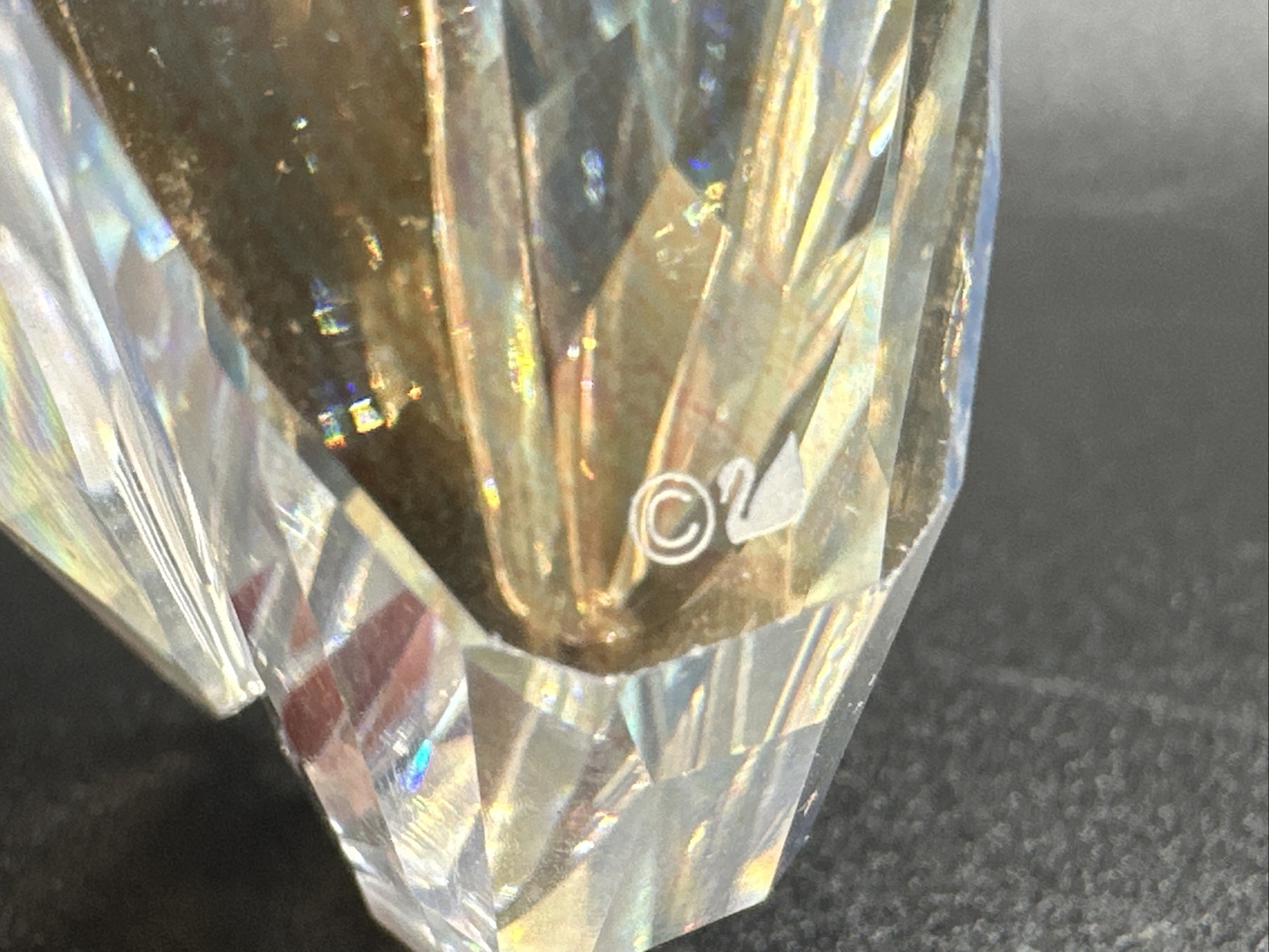 Swarovski Swan Clear Crystal w/ Black Colored Beak Signed w/ Logo 2″ x 3″