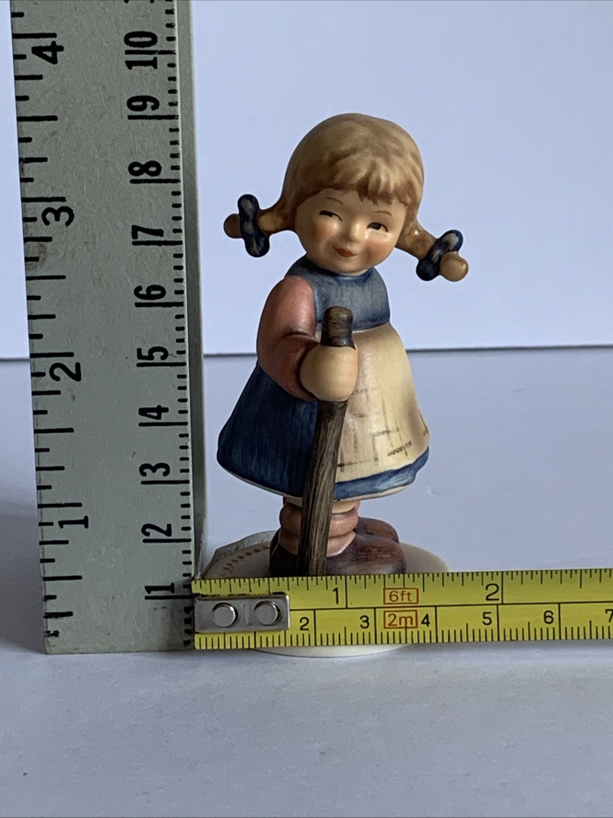 Hummel 768 PIXIE 3.5in Tall TMK7 1994 Vintage Figurine