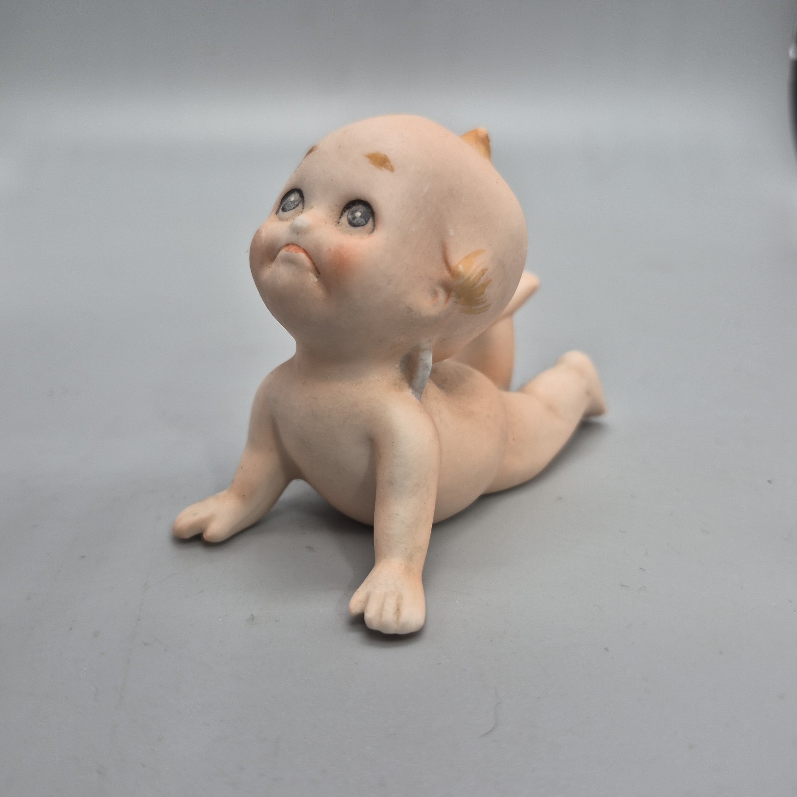 Vintage Lefton Porcelain Kewpie Baby Crawling and Pouting KW913 2.5″ inch Tall