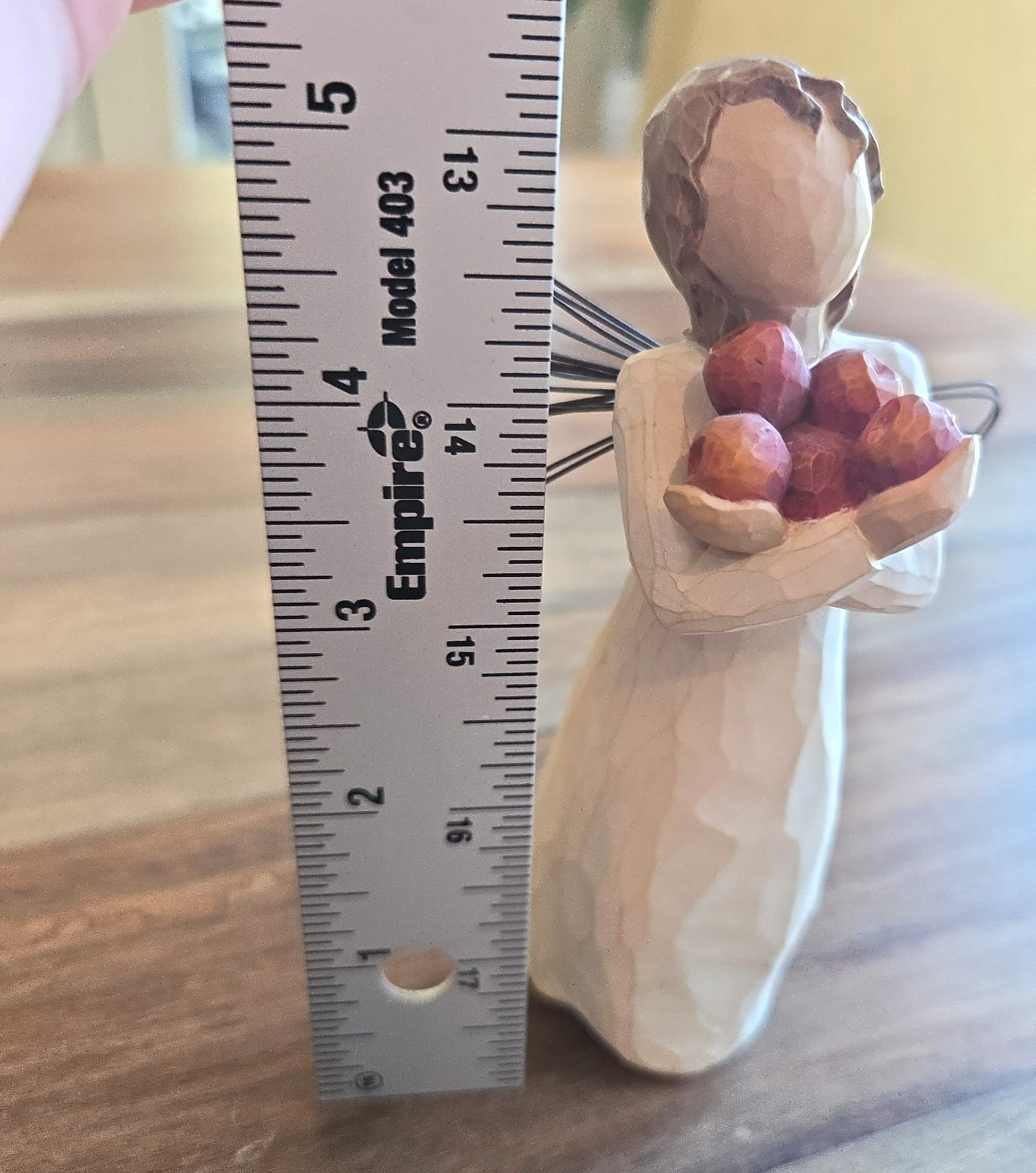Willow Tree Angel Figurine Good Health Apples Happiness Best Wishes Susan Lordi
