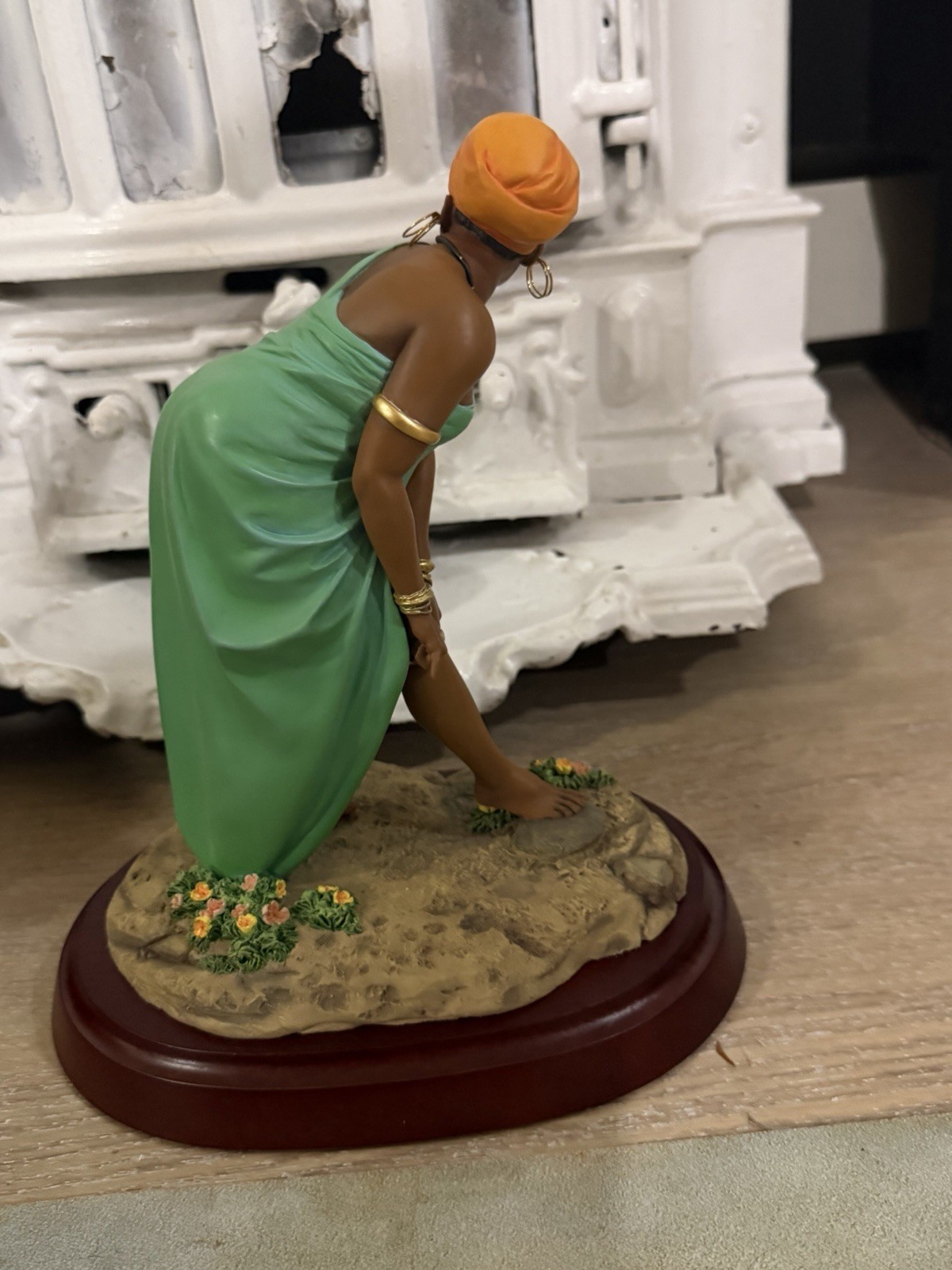 Thomas Blackshear Ebony Visions 37092 Statue Figure 2001 “Oh Yes She Did” Box