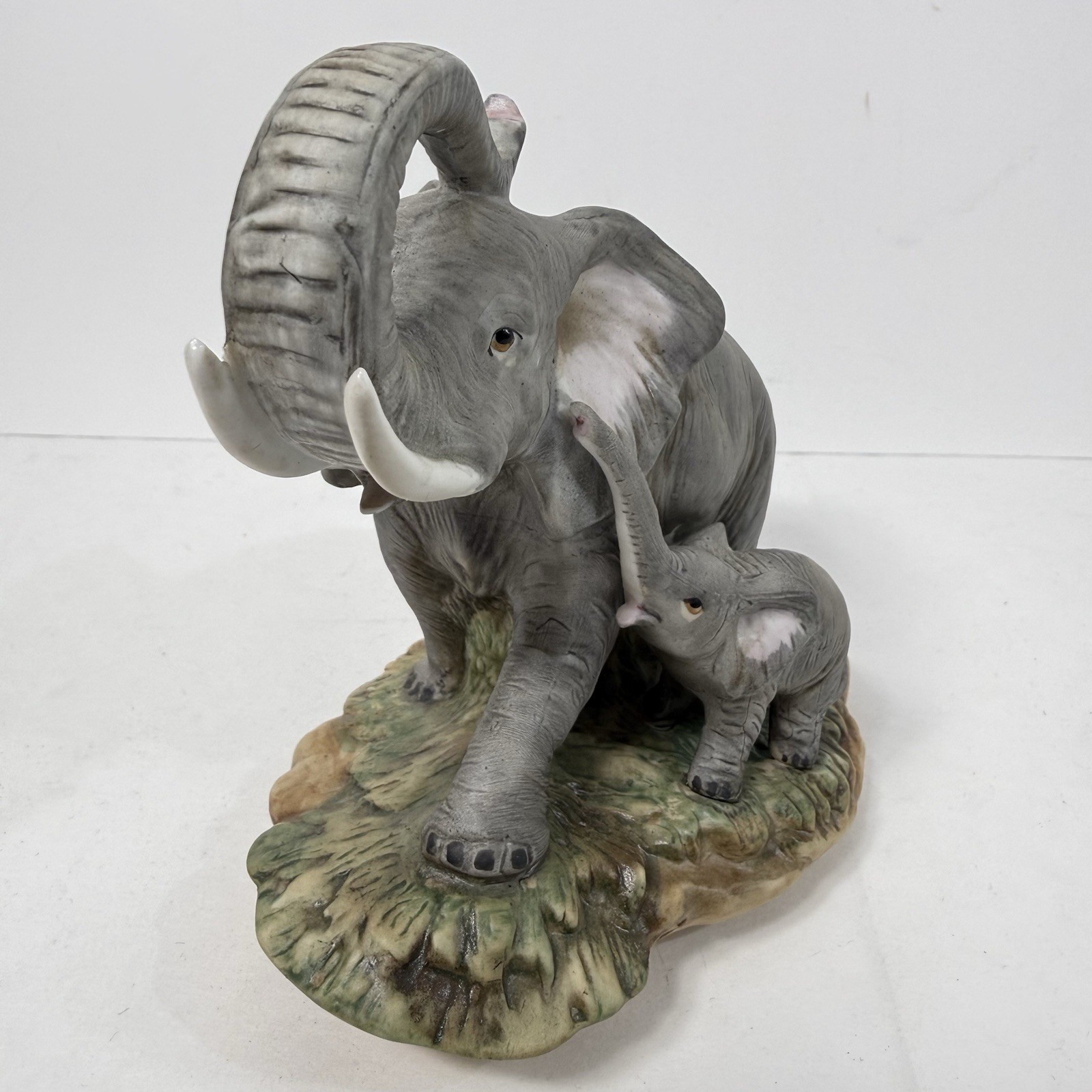 Porcelain Elephant Figurine Mother & Baby 1980 HOMCO Home Interiors 5” x 5.5”
