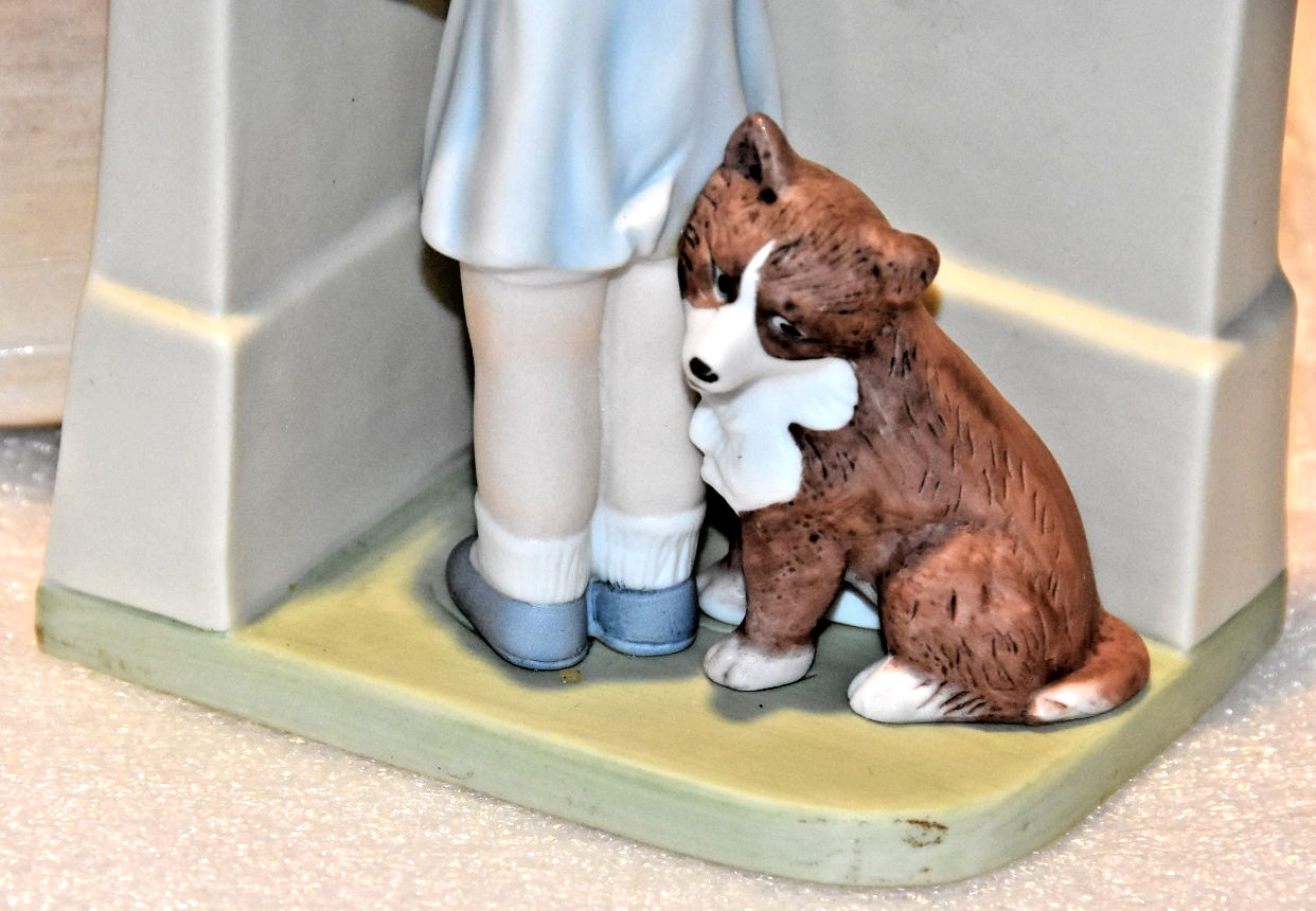 Bessie Pease Gutmann “IN DISGRACE” Figurine 1985 Heirloom Tradition No.1334*/