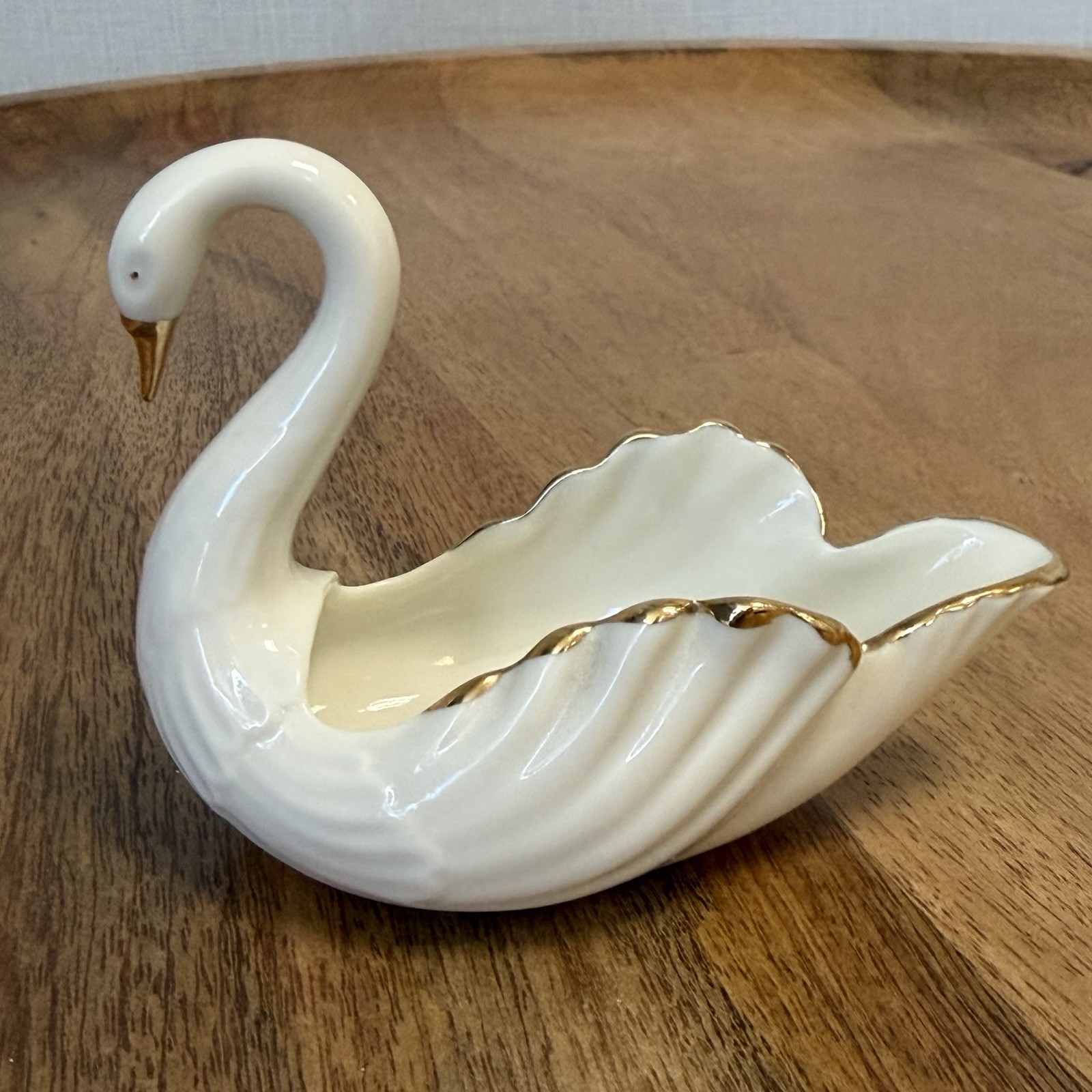 Lenox Swan Trinket / Ring Dish Fine Ivory Porcelain 24K Gold Trim Vintage 1997