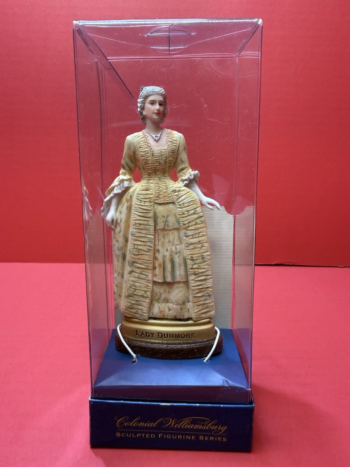 Colonial Williamsburg Figurine Series Lady Dunmore 2003 sculpted NIB