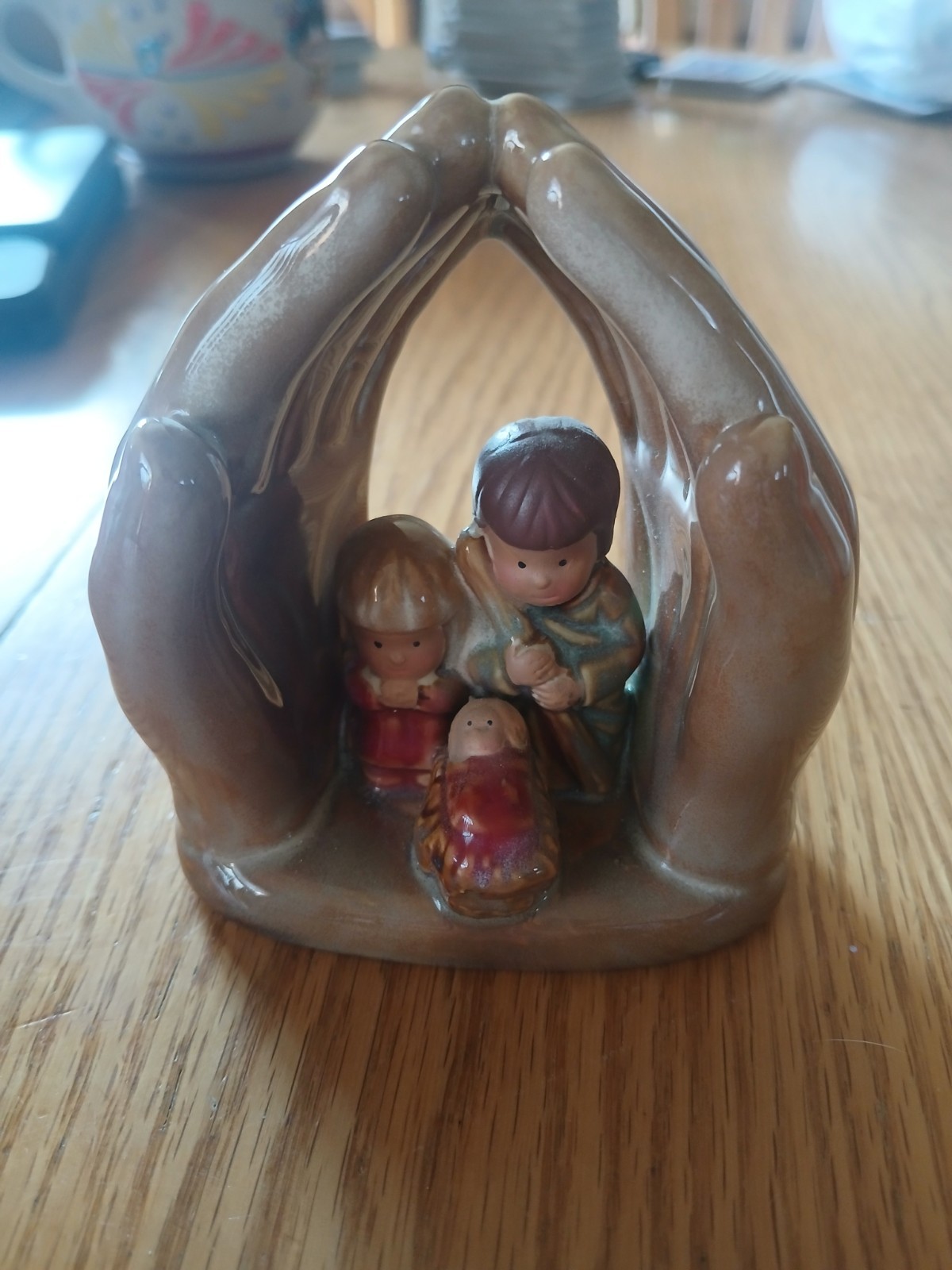 Mighty Hands of Love Praying Hands Children’s Porcelain Nativity Figurine 4″ Tal