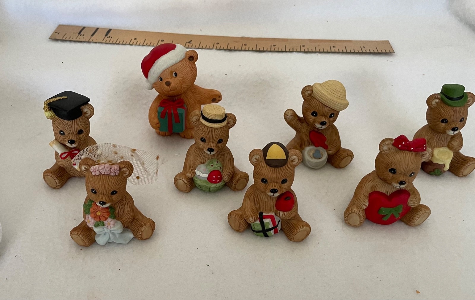 Home Interior Holiday Bears Figurines – set of 7 + 1 Avon # 1413