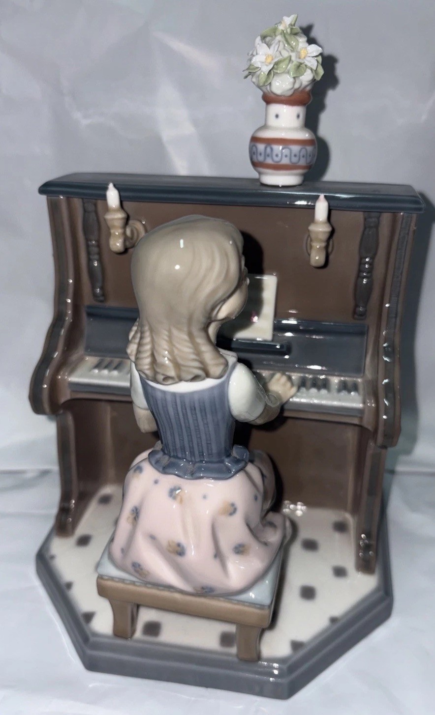 Lladro “Practice Makes Perfect” Porcelain Figure #5462 *READ*