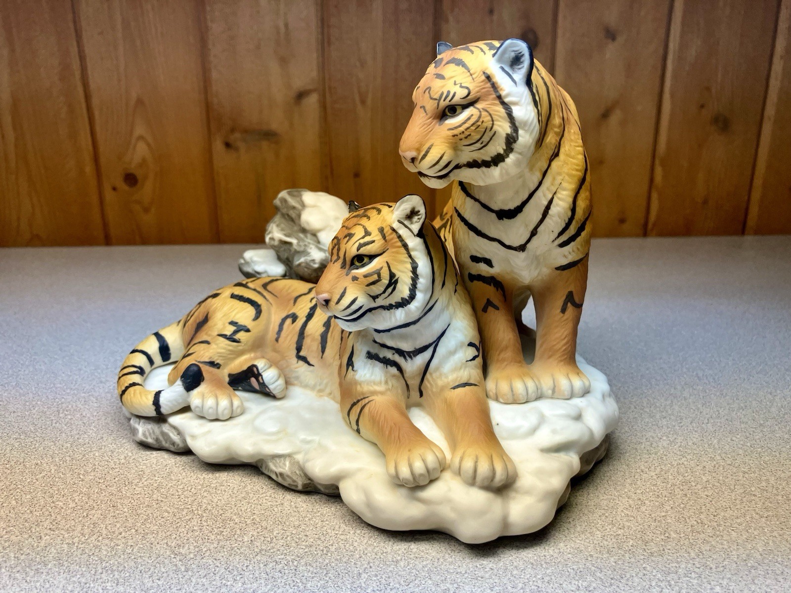 Masterpiece Porcelain By Homco 1996 Endangered Species Siberian Tigers