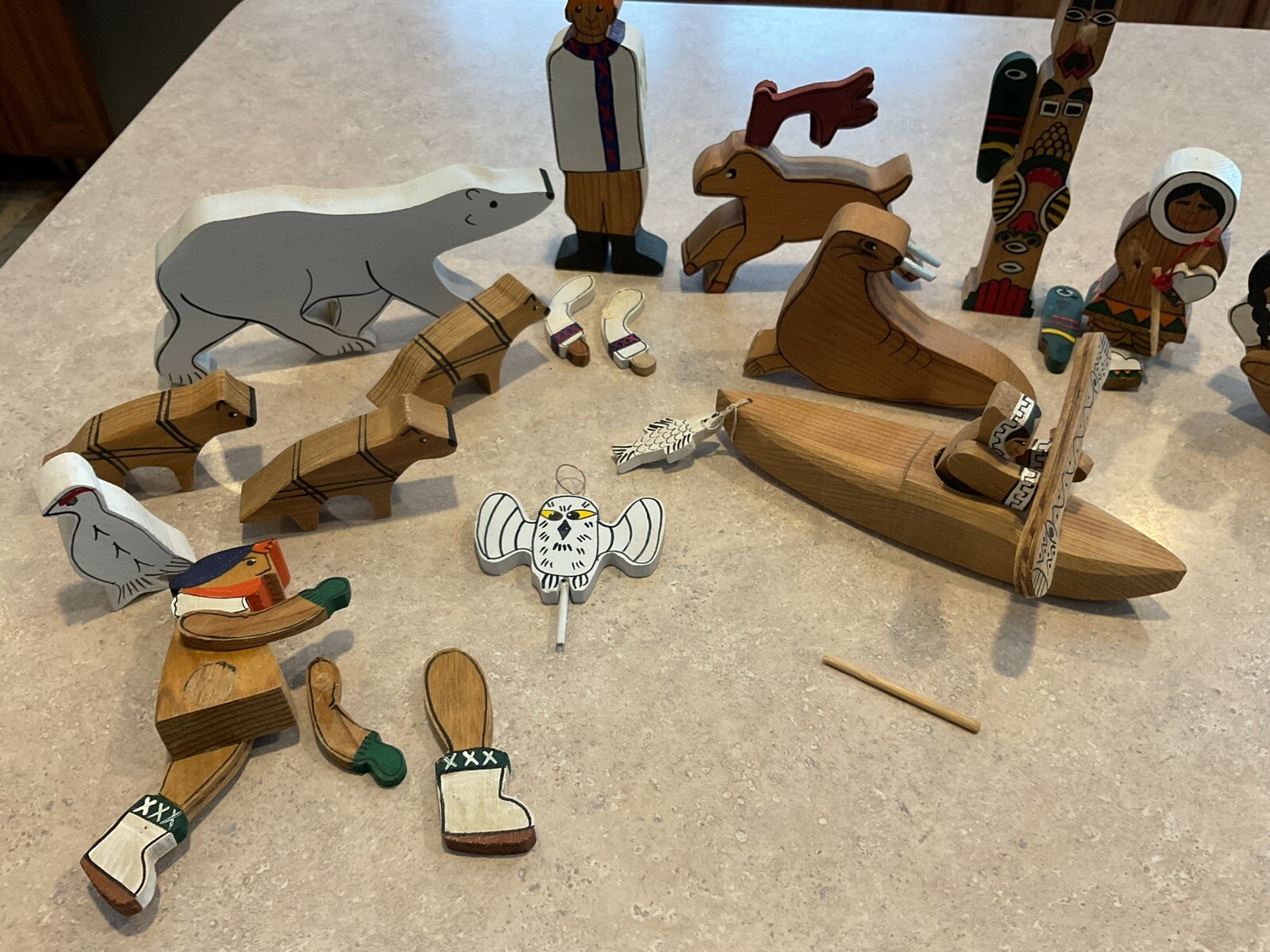 vintage hand carved Wood alaskan figurines People,animals
