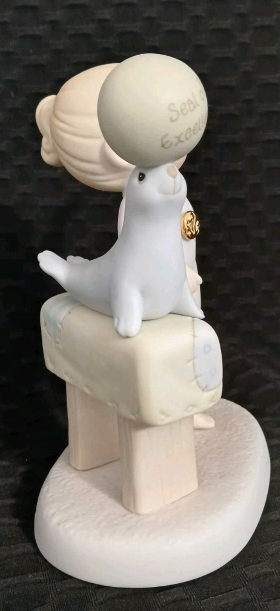PRECIOUS MOMENTS “FAITH IS THE VICTORY” 1997 Frequent Buyer Program #283592 Seal