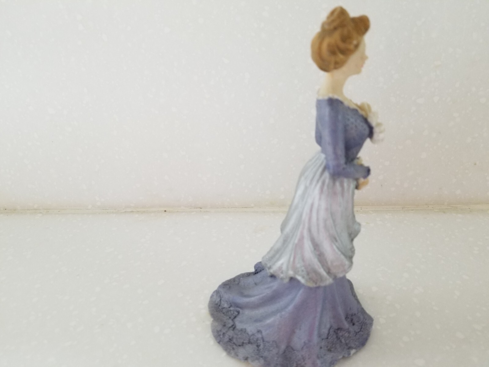 Victorian Style Lady Resin Figurine 1996 by Popular Imports 5 1/2″
