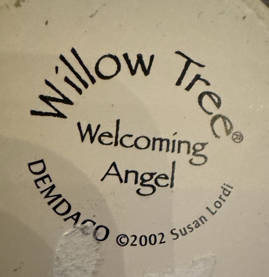 Willow Tree “Welcoming Angel” 8″ Figurine 2002 by Susan Lordi Demdaco Retired