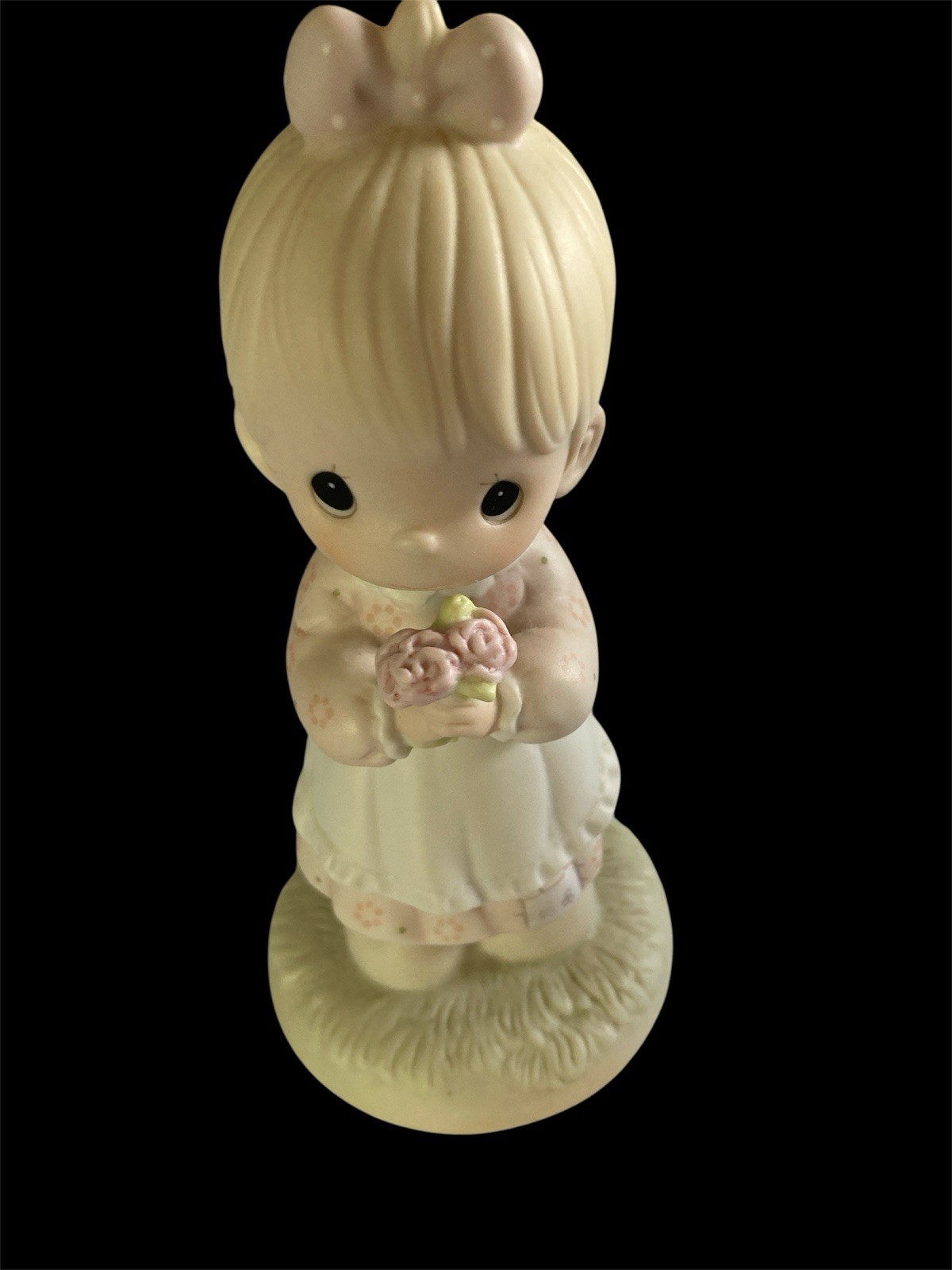 Precious Moments “Mommy I Love You” 1987 Samuel J. Butcher #112143 figurine